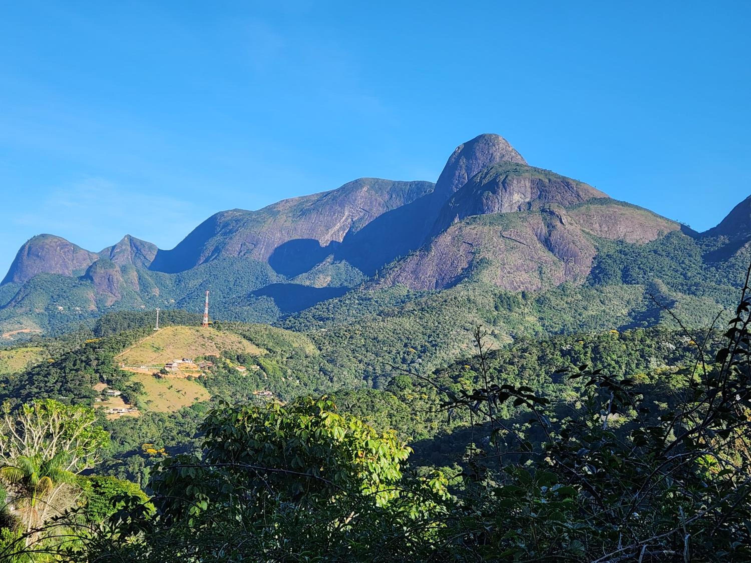 Chalé Araras Itaipava - Refúgio na Serra ,natureza ,clima fresco , ar puro