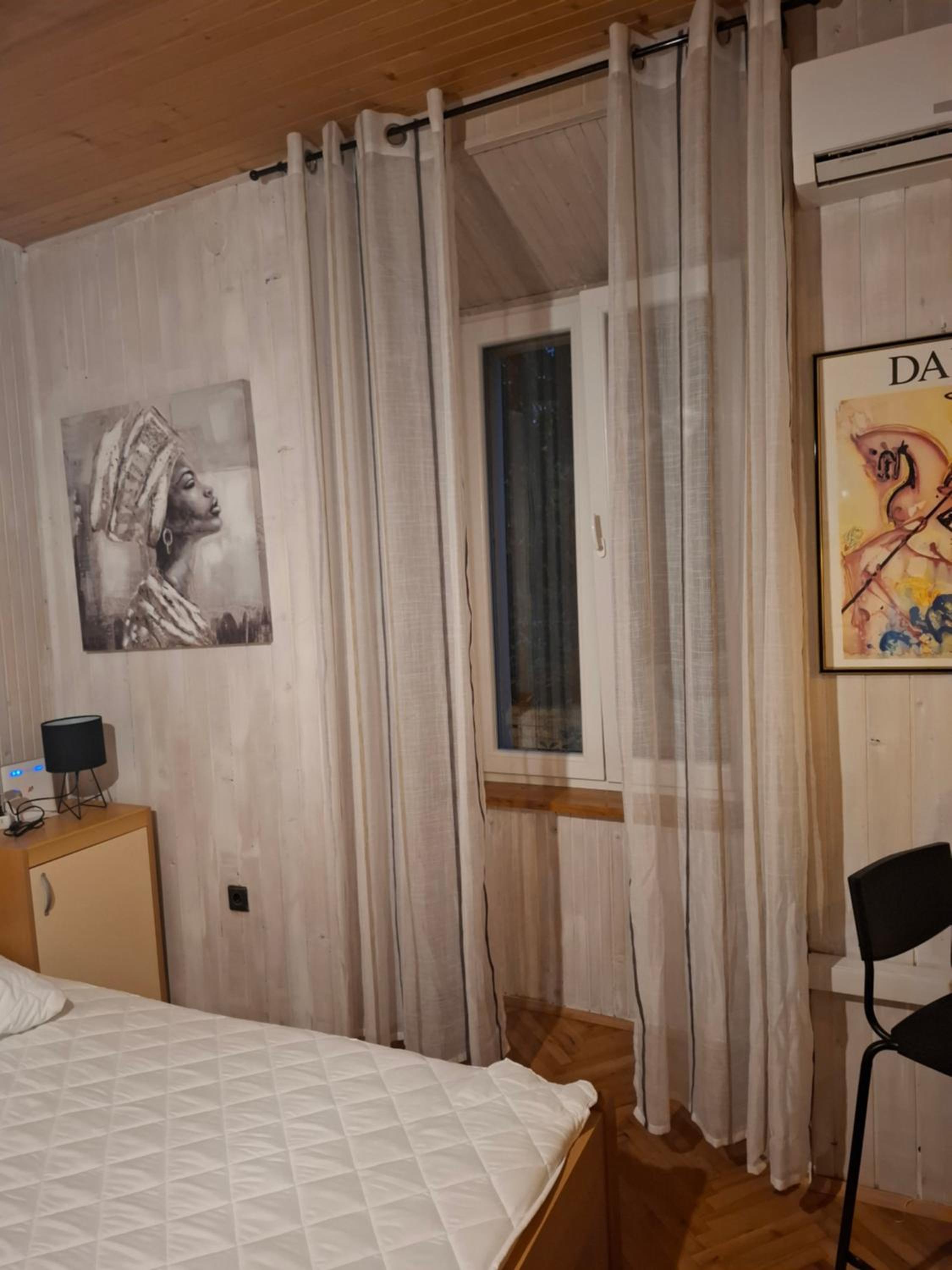Studio Ella