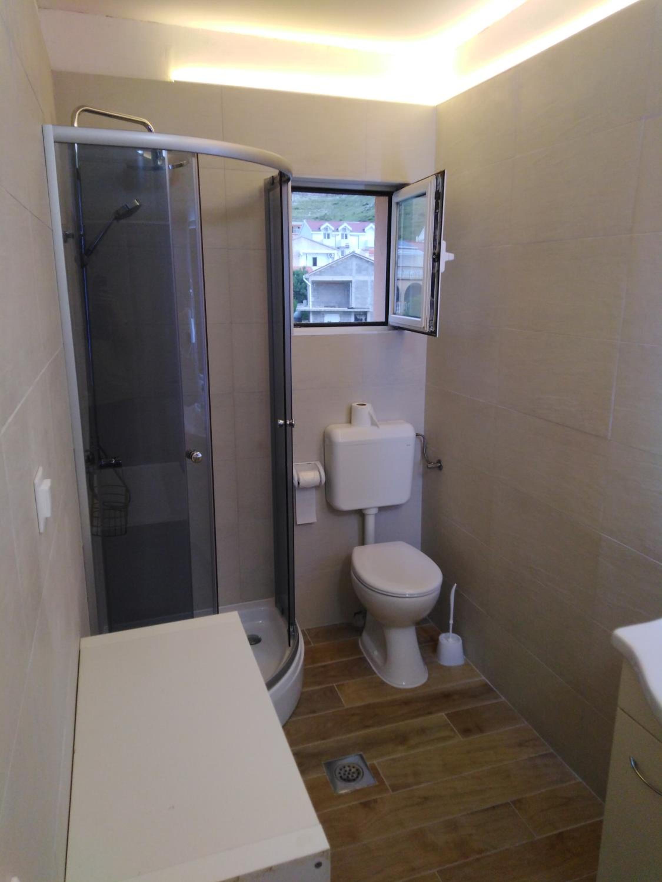 Tonino Apartments & Rooms