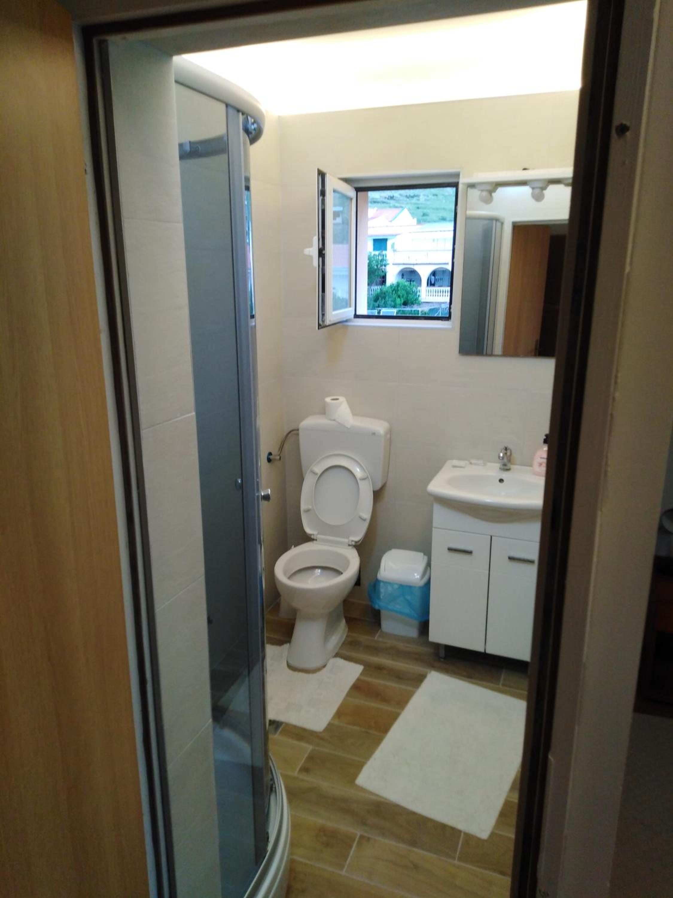 Tonino Apartments & Rooms