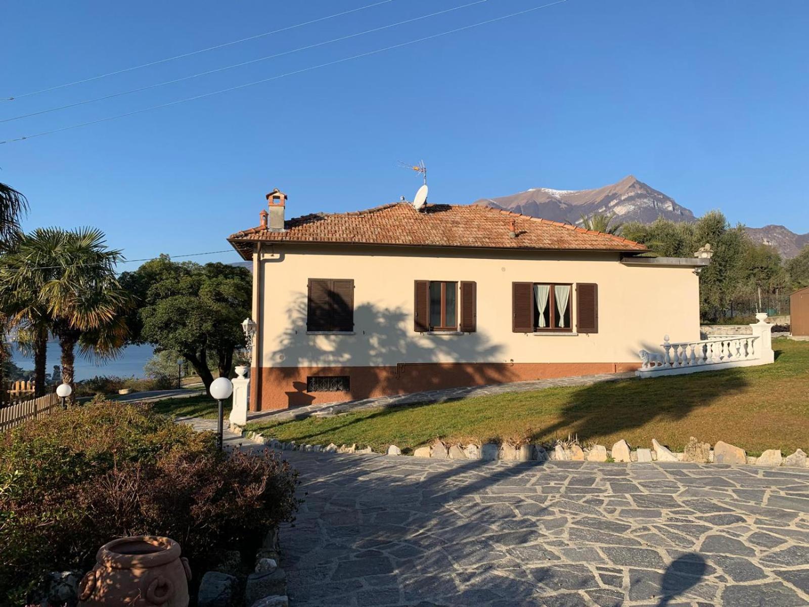 Casa Aurea