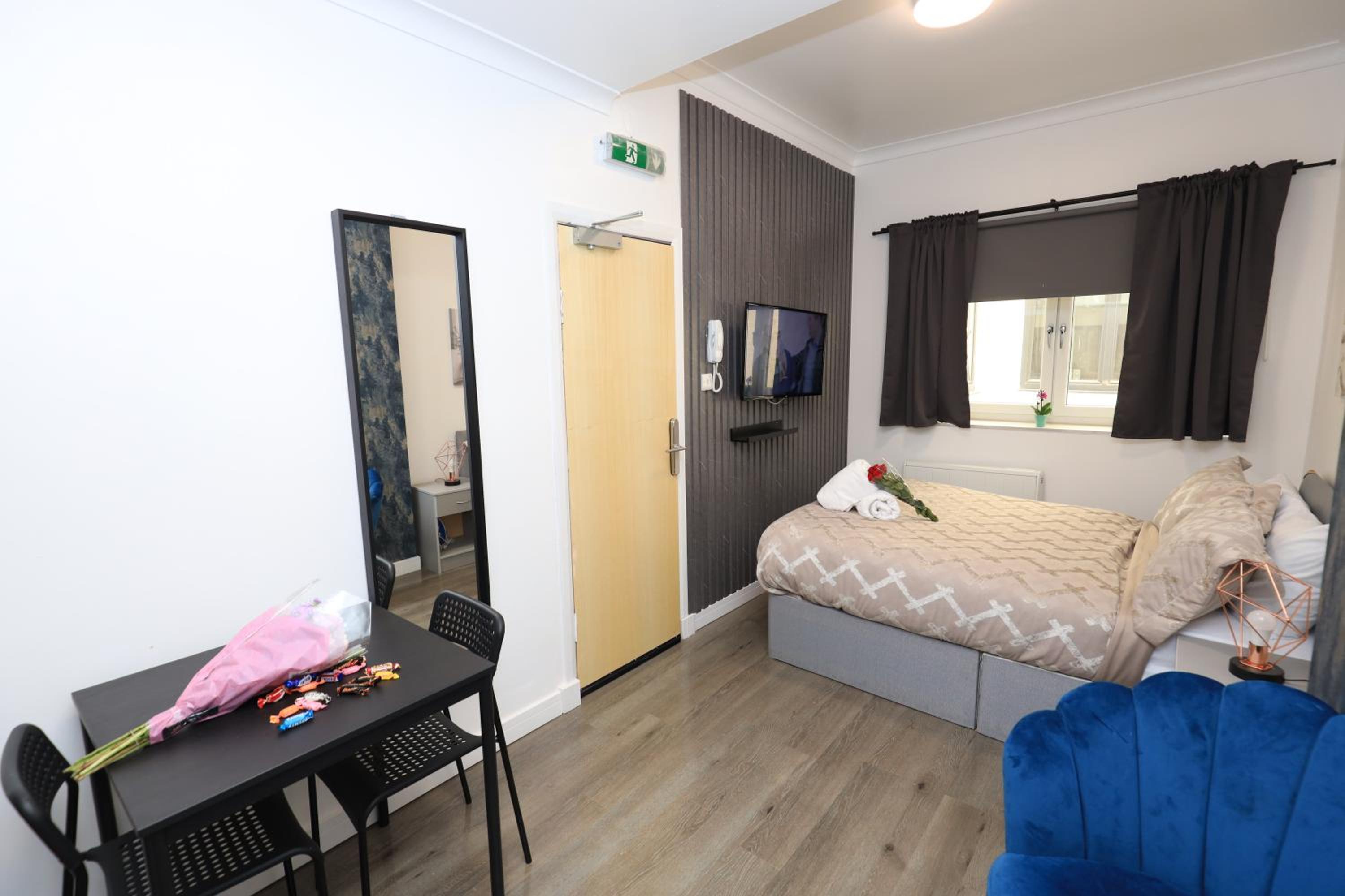 hotel room