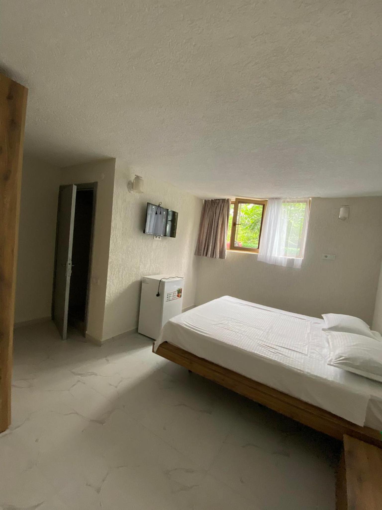 Hotel Barbare