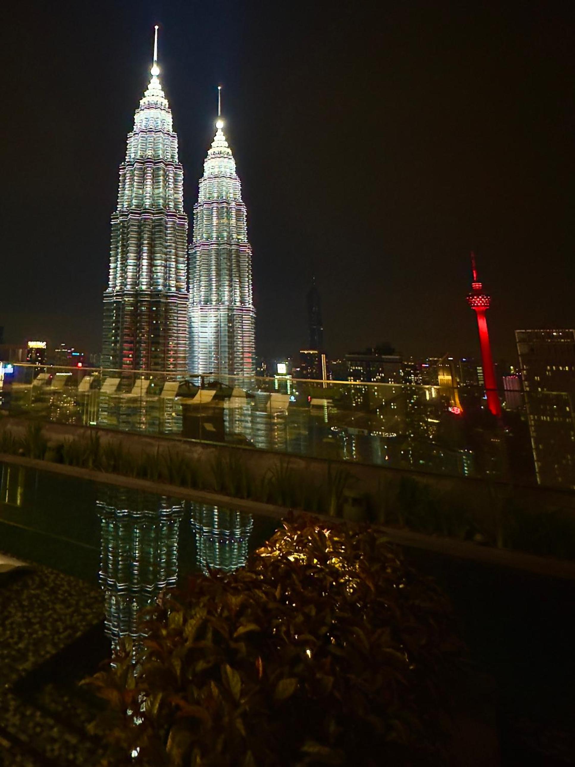 Star Residences 5 mins walk to KLCC City Centre KLCC view