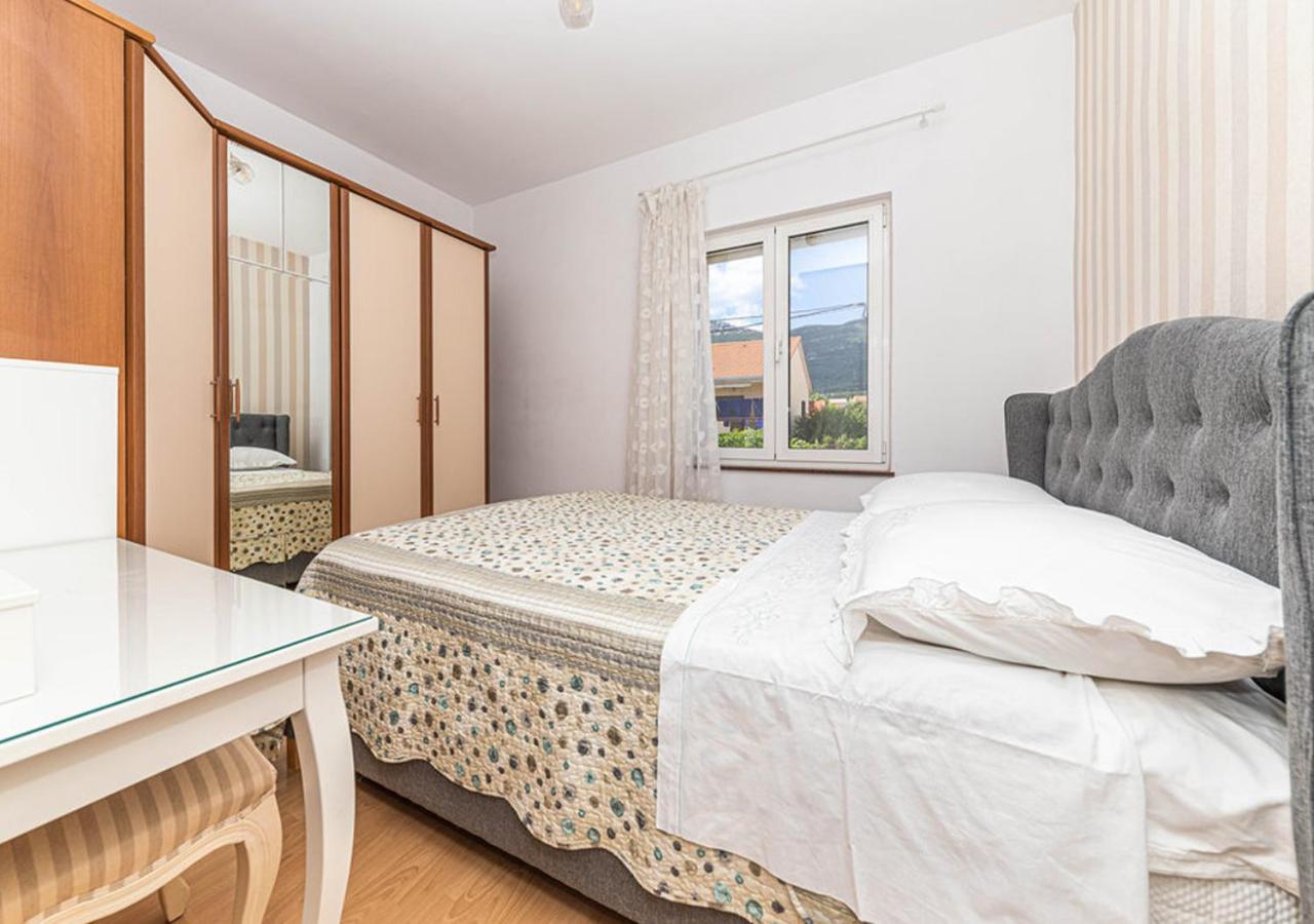 Niki Apartment
