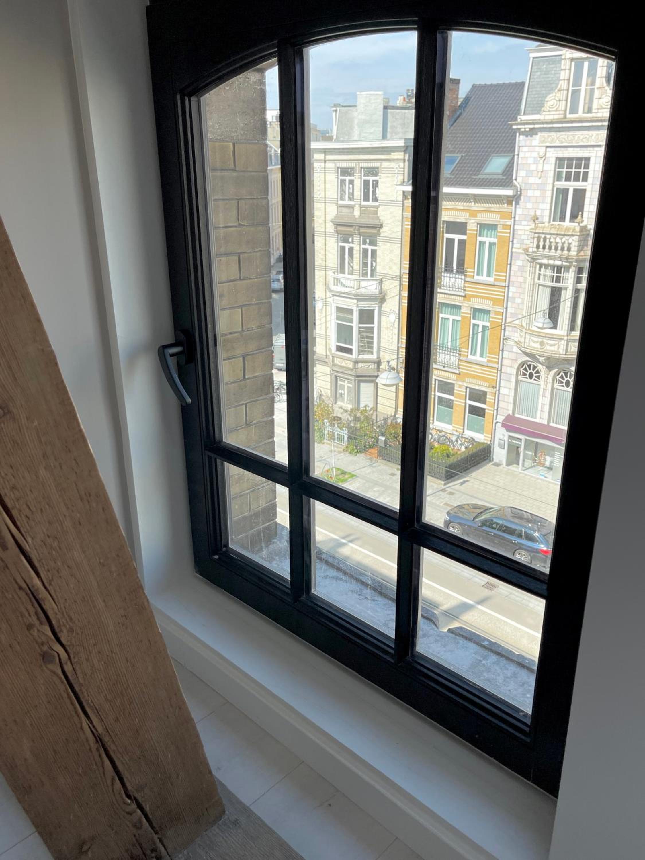 Penthouse with Airconditioning and Big Terrace, Close to Gent Sint-Pieters Station and City Centre