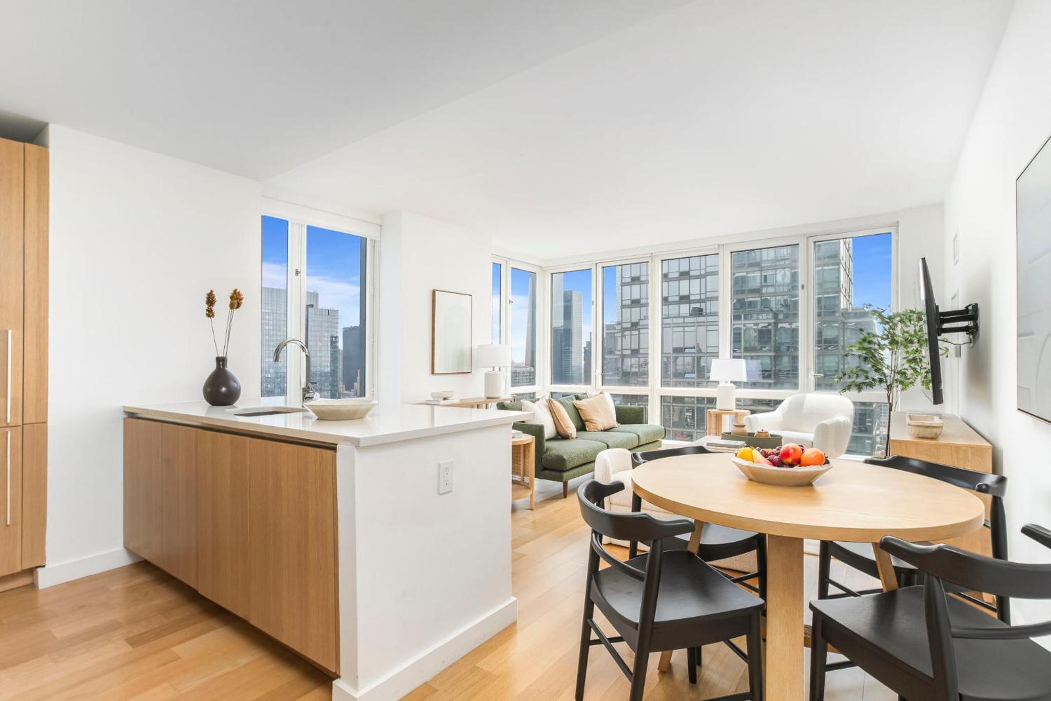 Adorable Hiding 2bd 2bath Gem