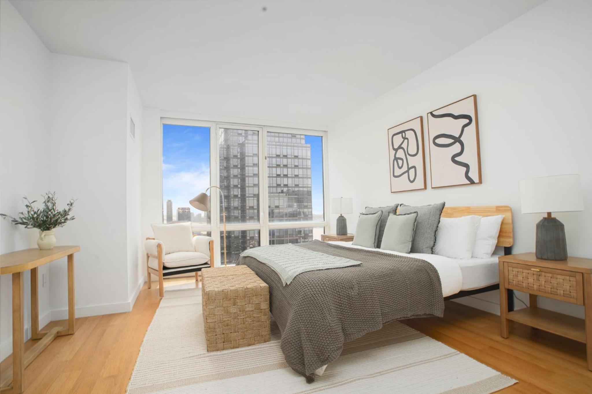 Adorable Hiding 2bd 2bath Gem