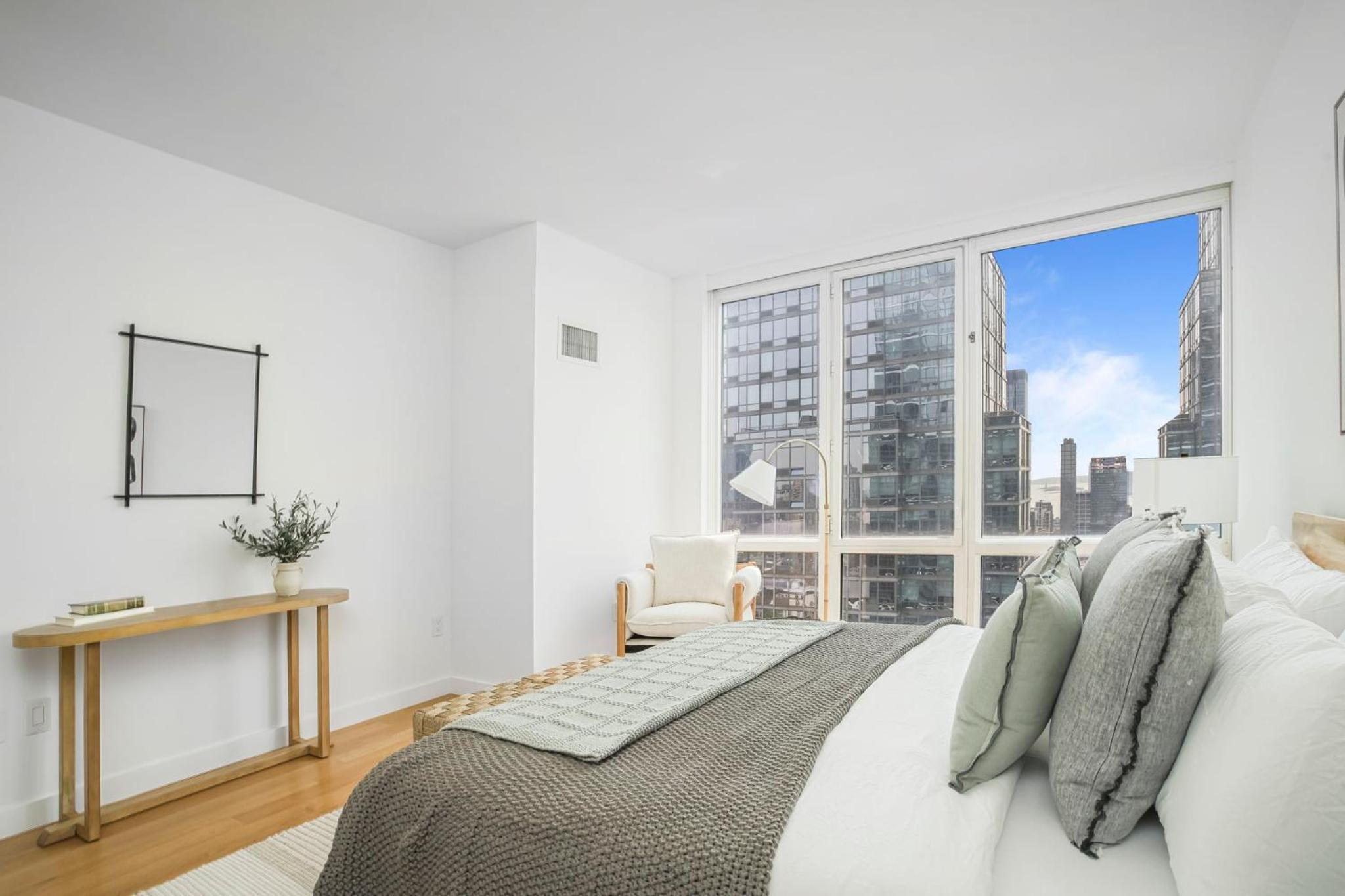 Adorable Hiding 2bd 2bath Gem