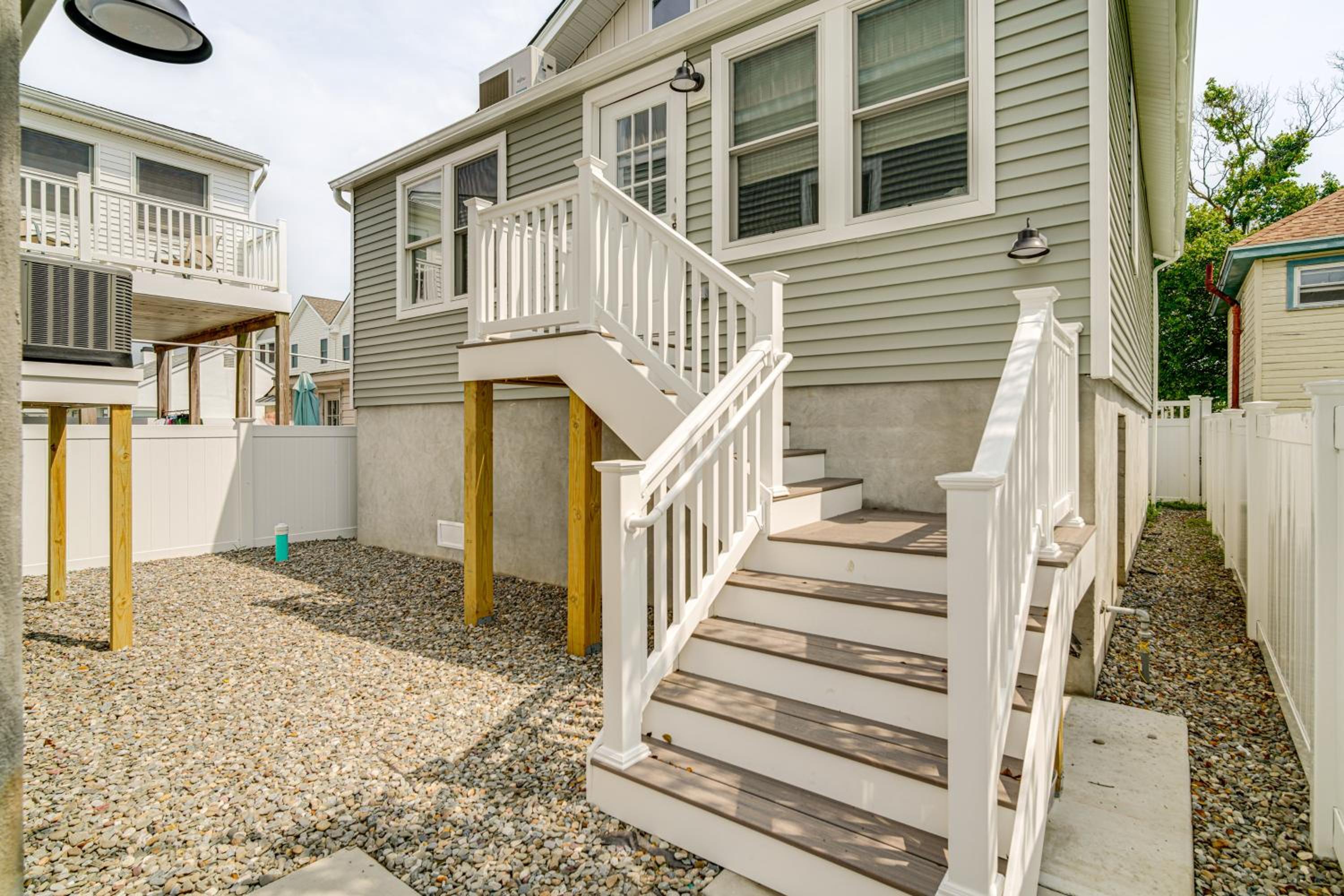 Newly Built North Wildwood Cottage, Walk to Beach!