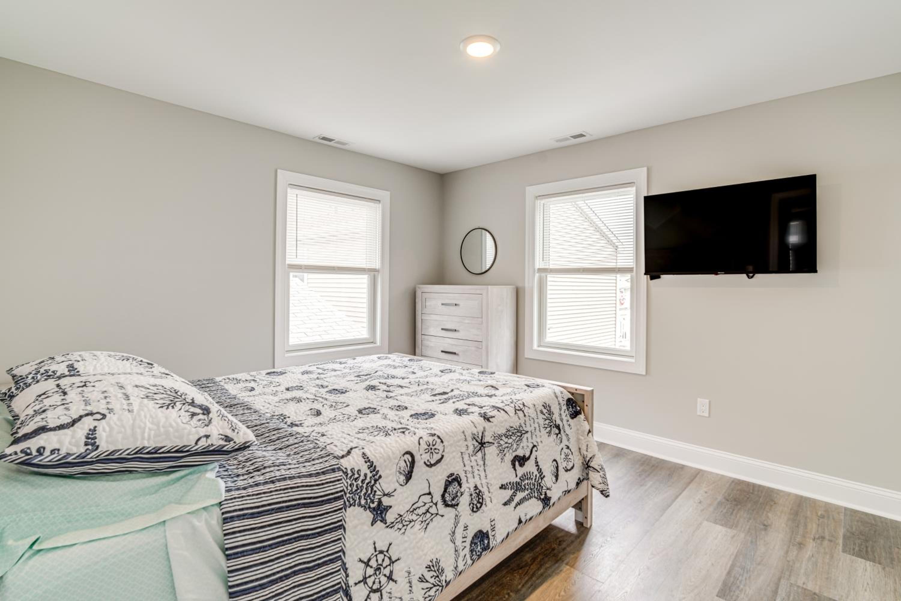 Newly Built North Wildwood Cottage, Walk to Beach!