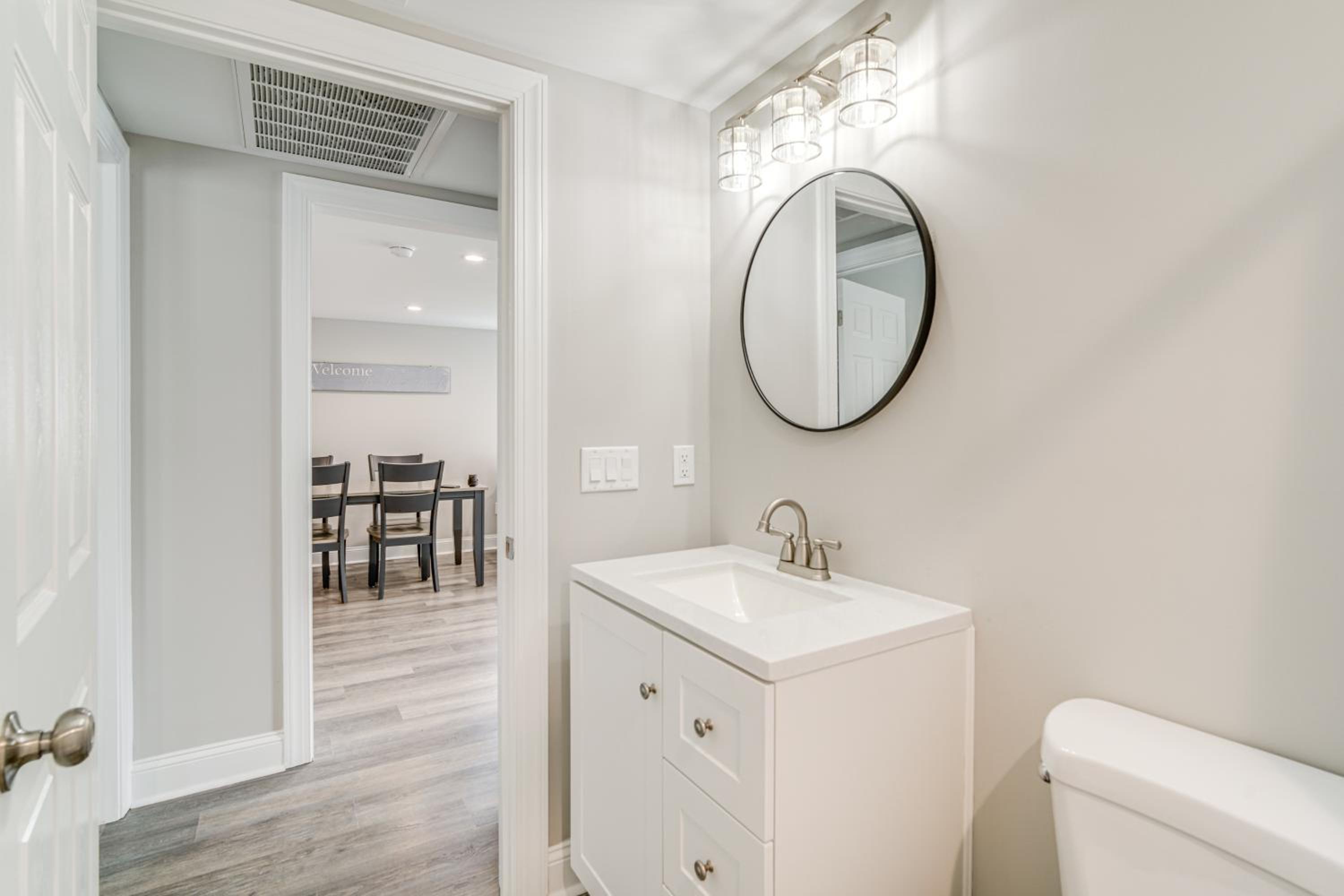 Newly Built North Wildwood Cottage, Walk to Beach!