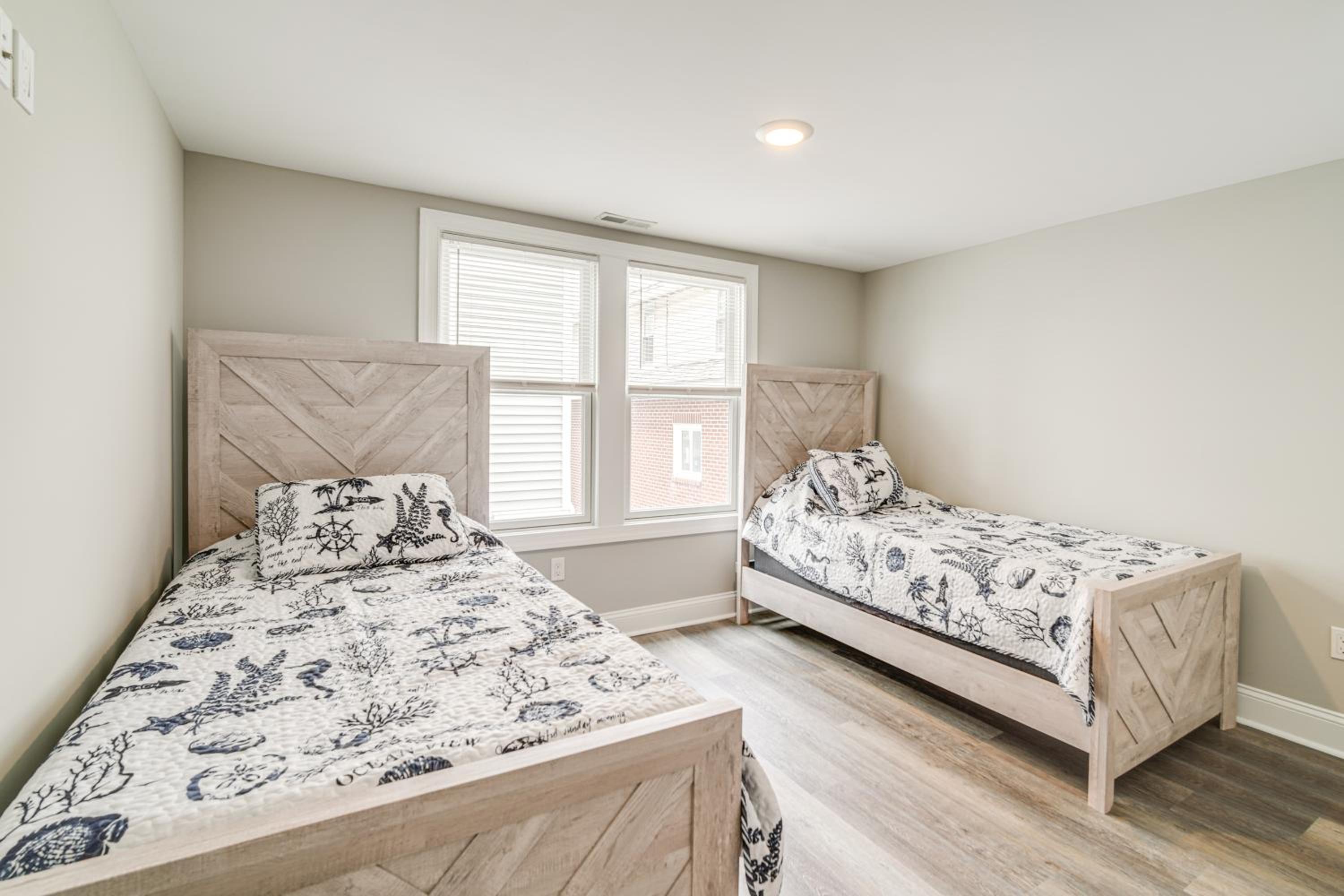 Newly Built North Wildwood Cottage, Walk to Beach!