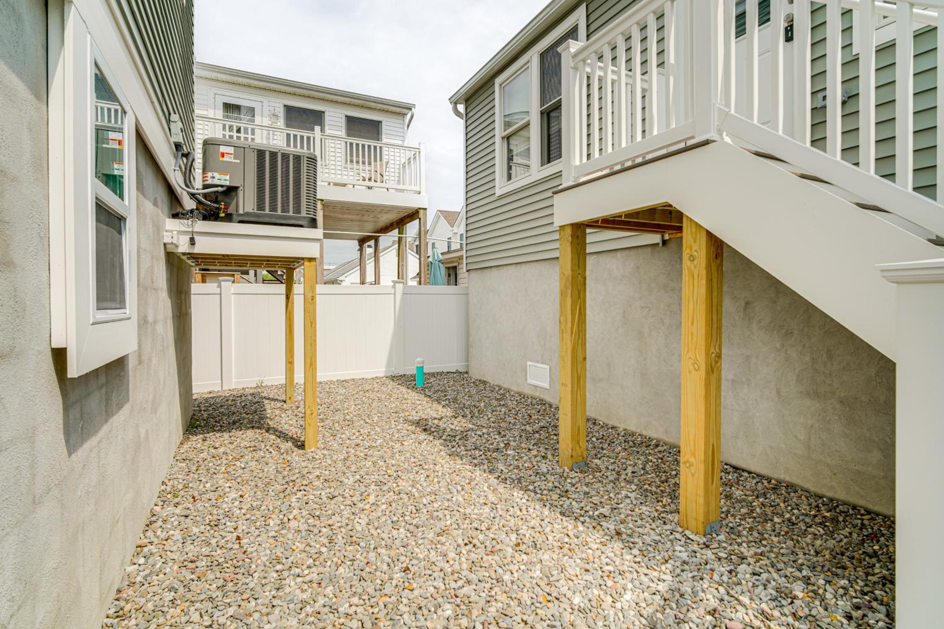 Newly Built North Wildwood Cottage, Walk to Beach!
