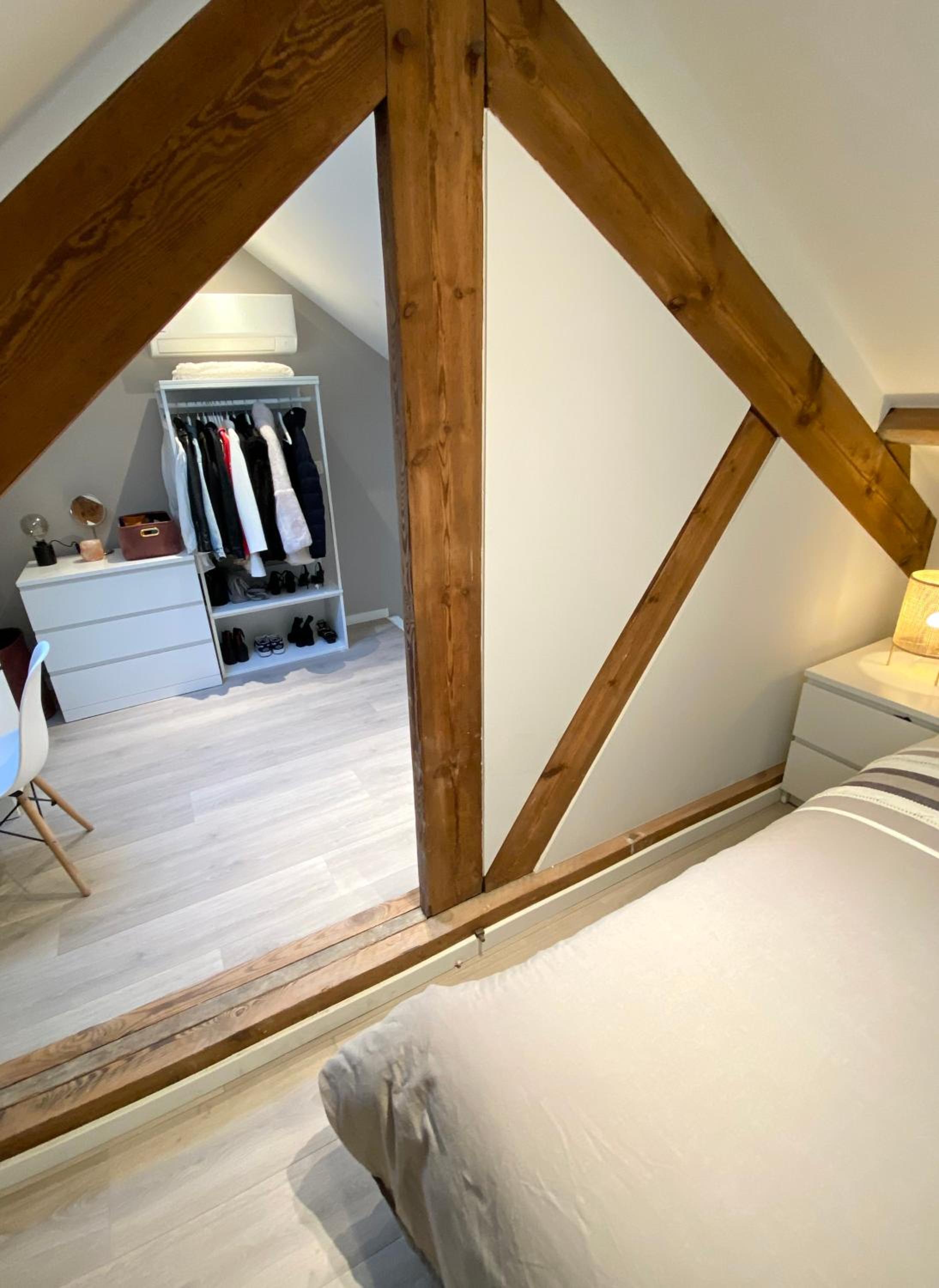 Penthouse with Airconditioning and Big Terrace, Close to Gent Sint-Pieters Station and City Centre