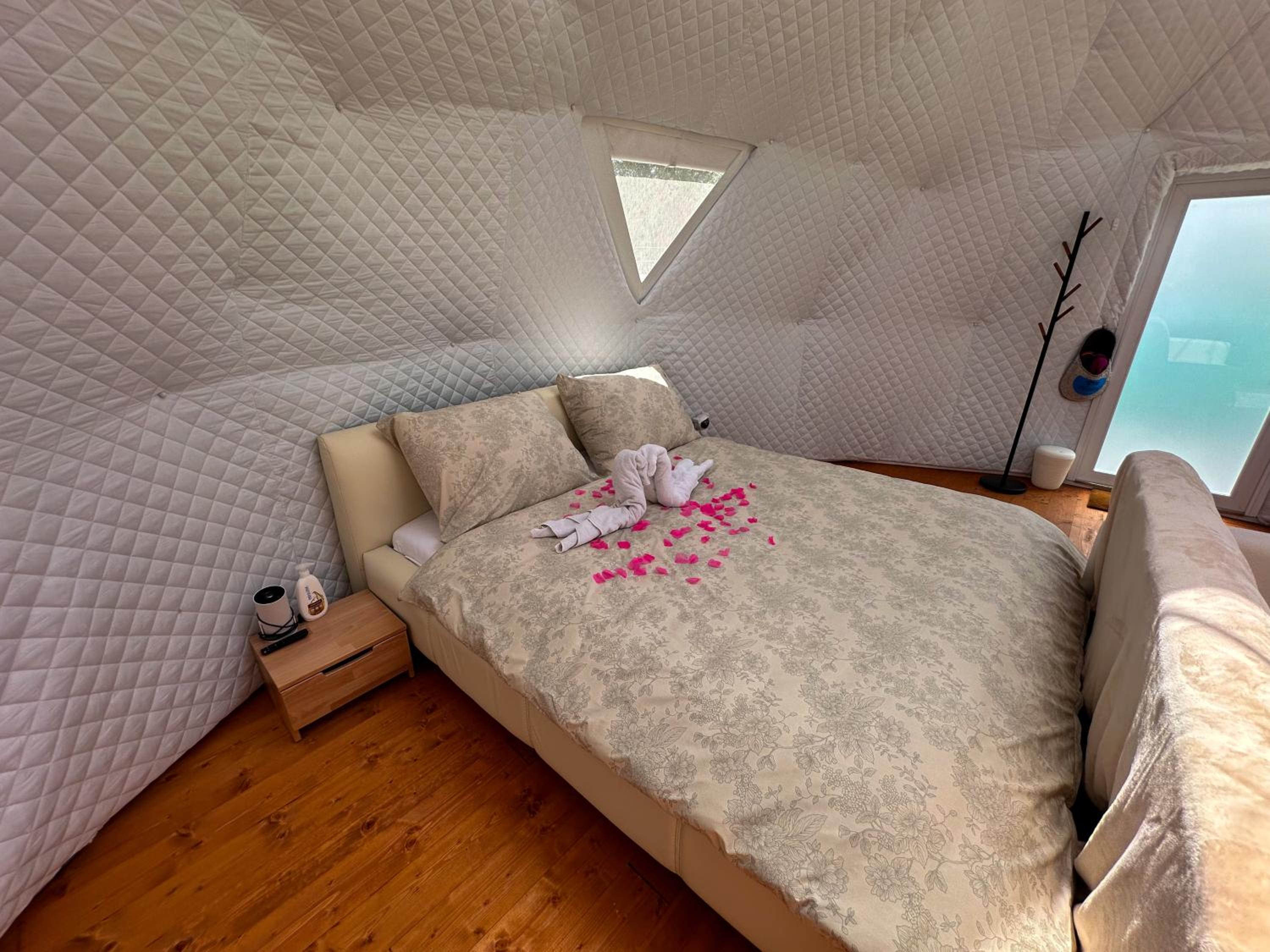 Hideaway Glamping