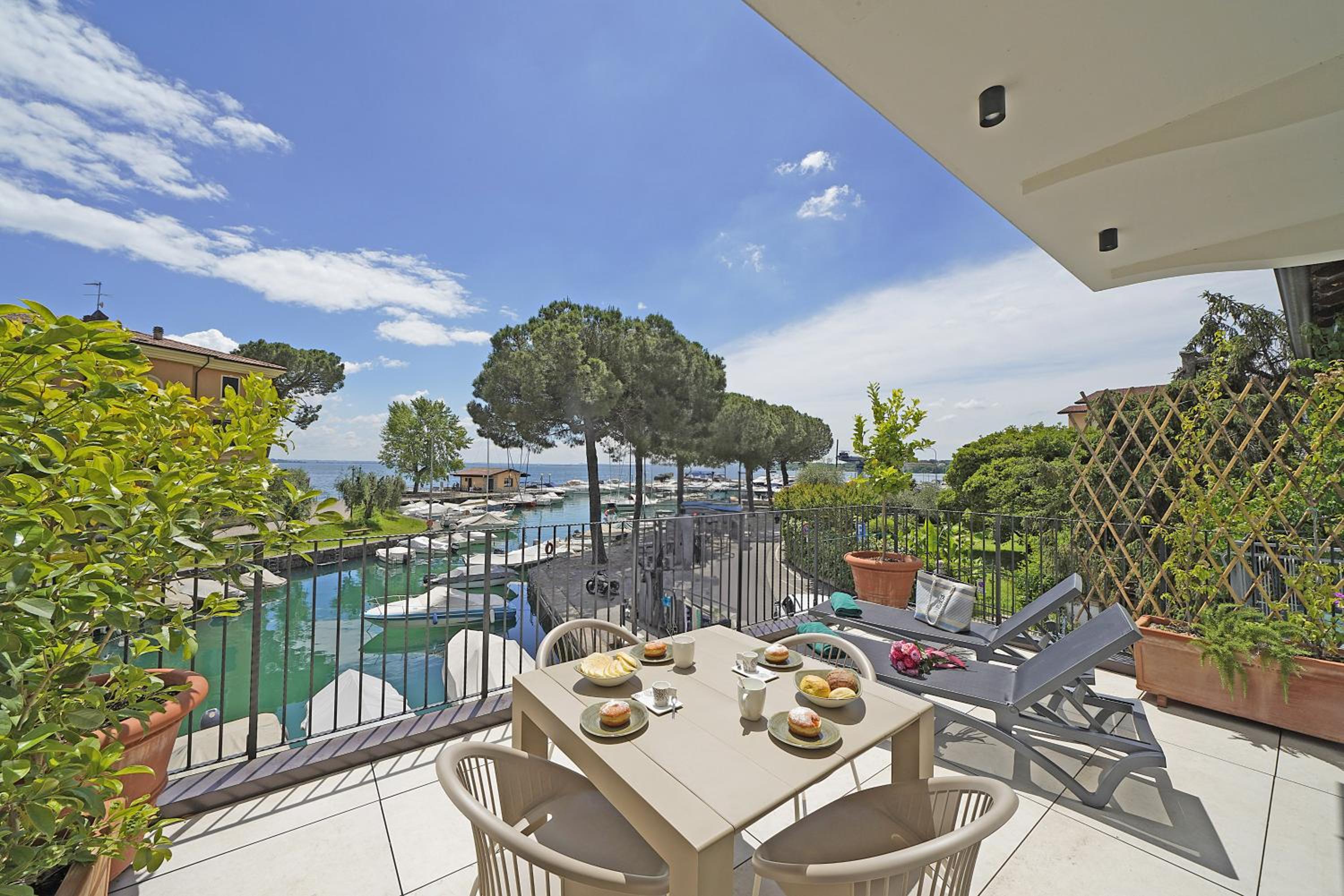 Lamasu Dusano - Lago di Garda view 2