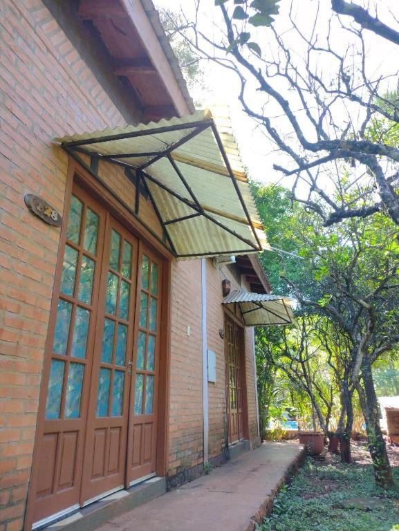 Six Garden Lodge