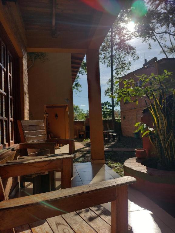 Six Garden Lodge