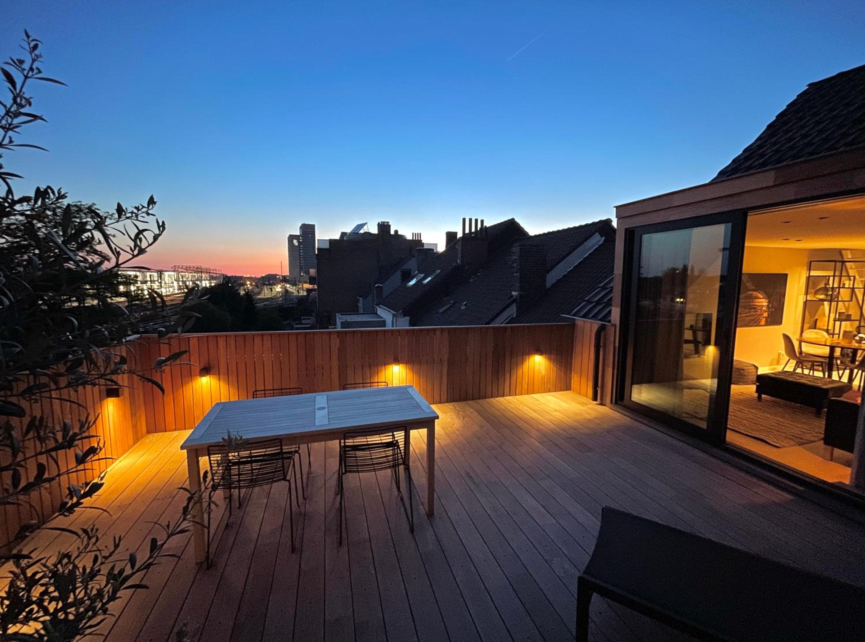 Penthouse with Airconditioning and Big Terrace, Close to Gent Sint-Pieters Station and City Centre