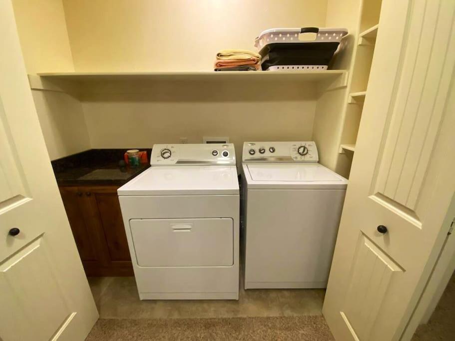 Cozy TownHome with King Bed and Teton Views view 4