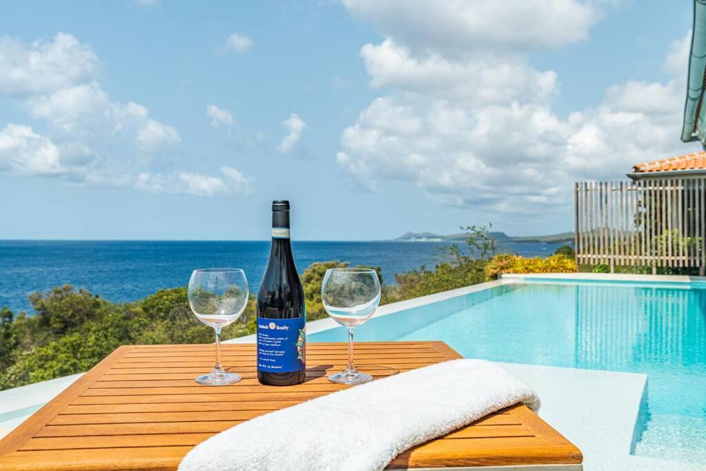 Cliff Cottage- Vacation villa with breath taking sea view