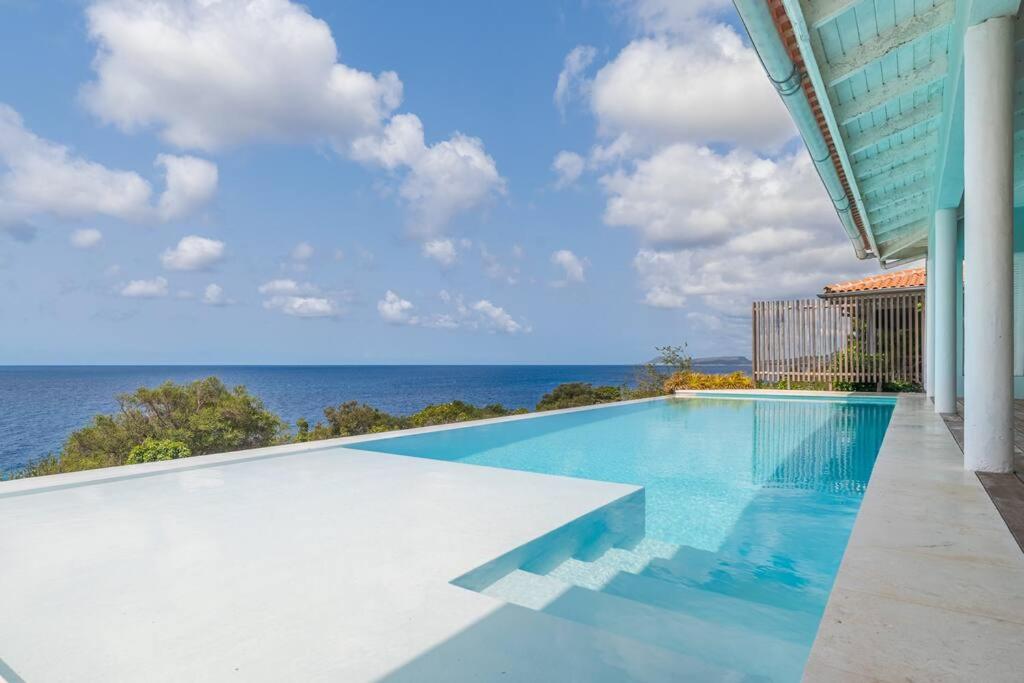 Cliff Cottage- Vacation villa with breath taking sea view