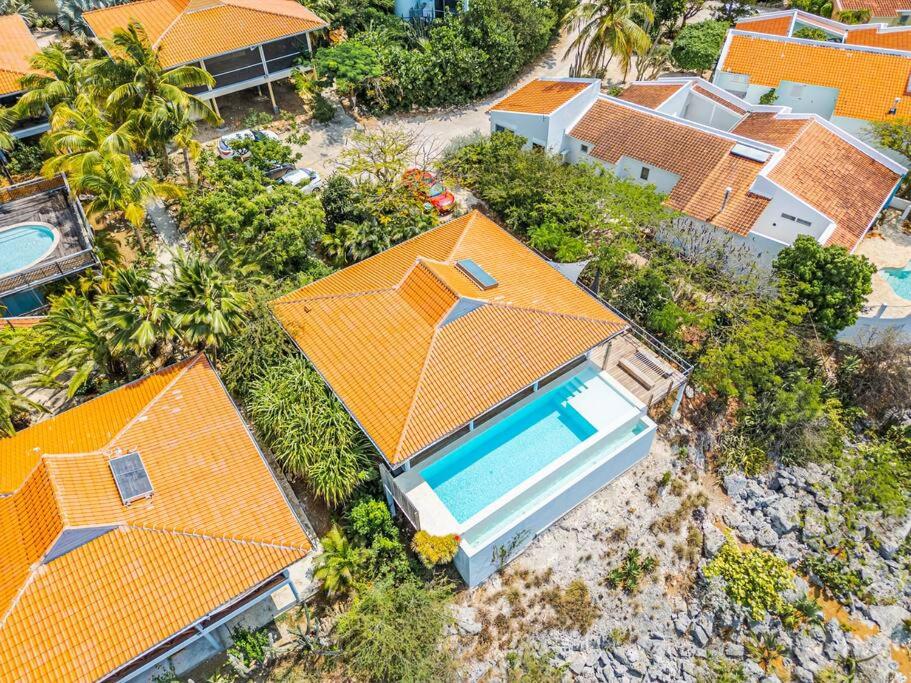 Cliff Cottage- Vacation villa with breath taking sea view