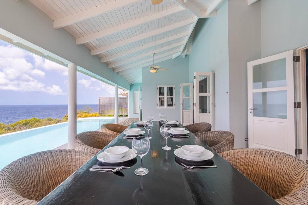 Cliff Cottage- Vacation villa with breath taking sea view