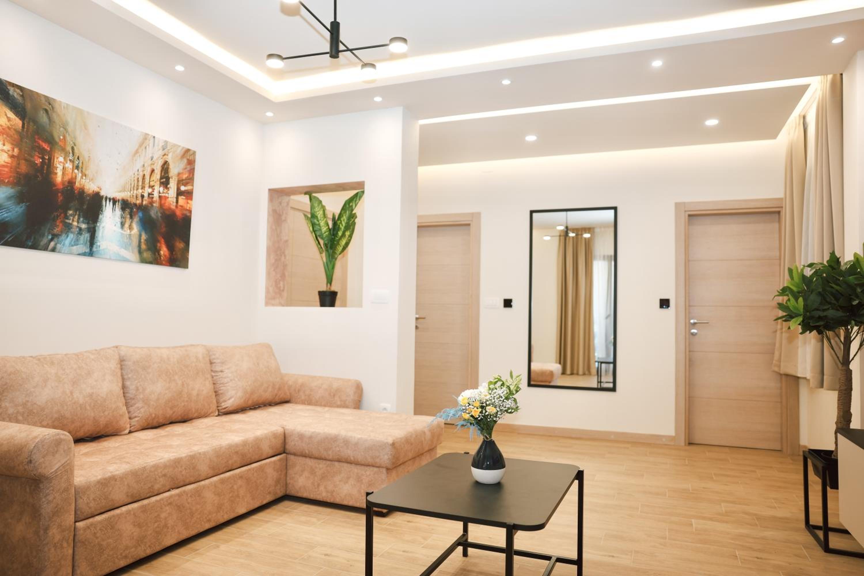 Apartments N & S - Private Parking & 1 minute to the Beach photo 3