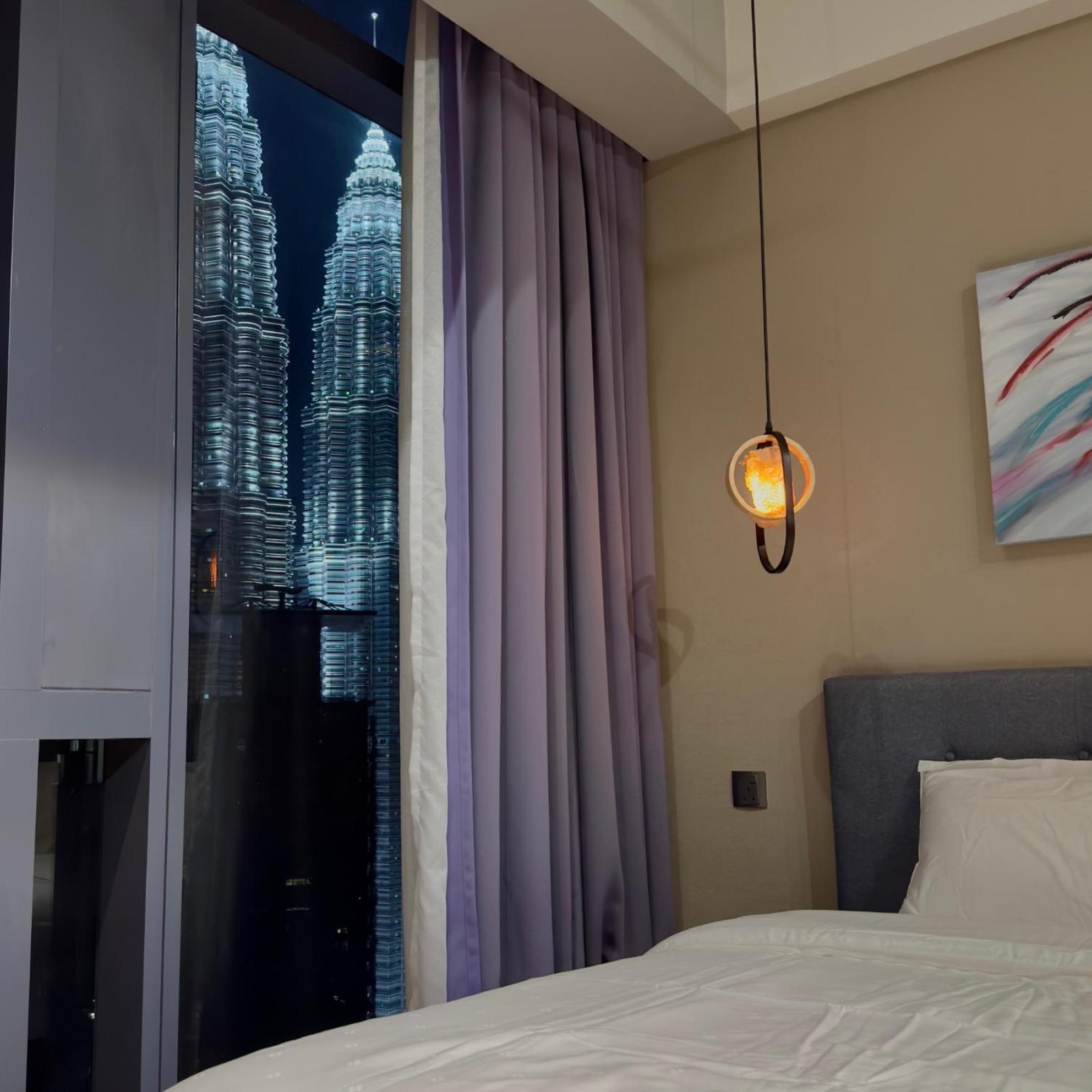 Star Residences 5 mins walk to KLCC City Centre KLCC view
