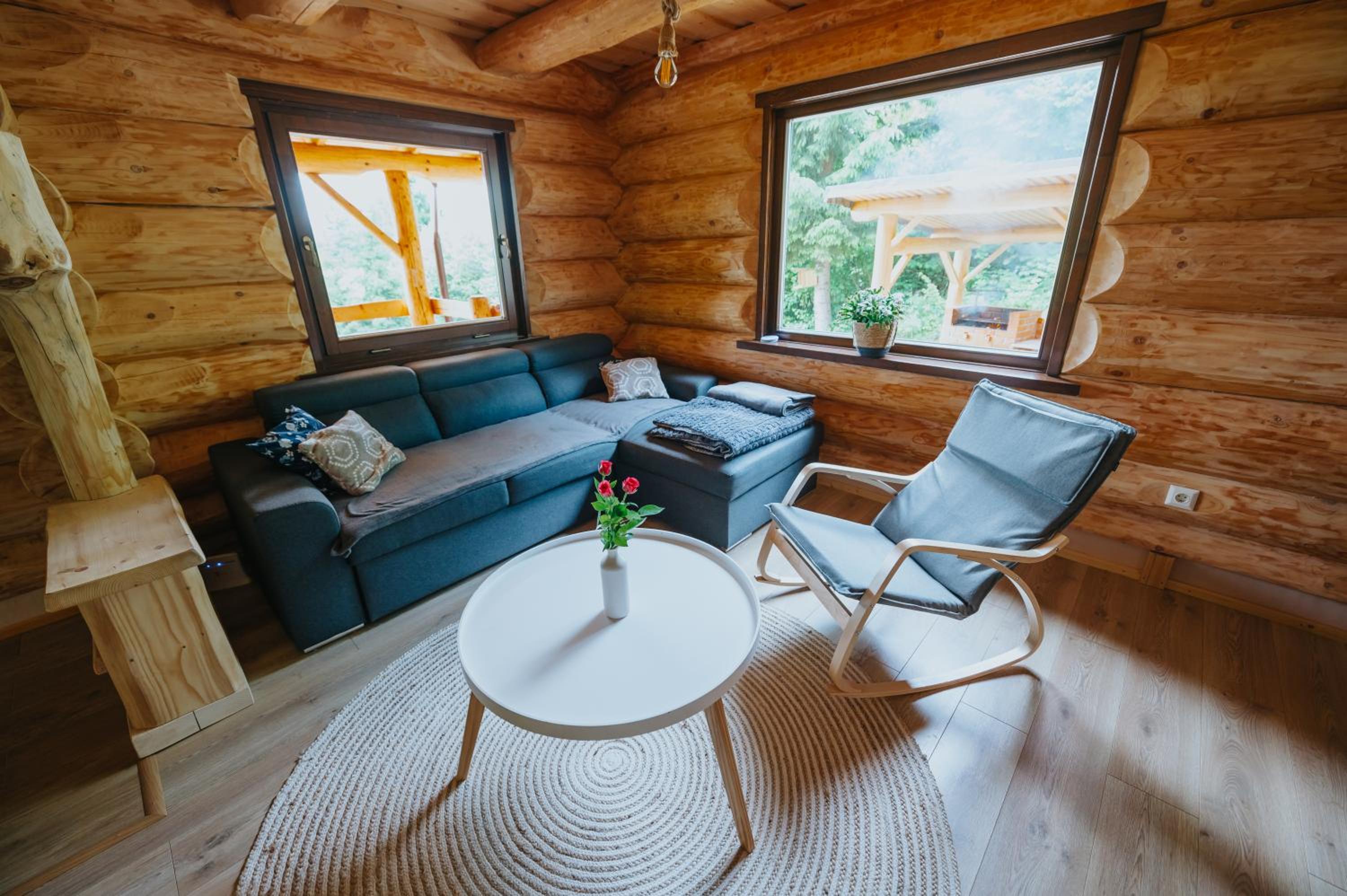 Log Cabin Piricske view 2