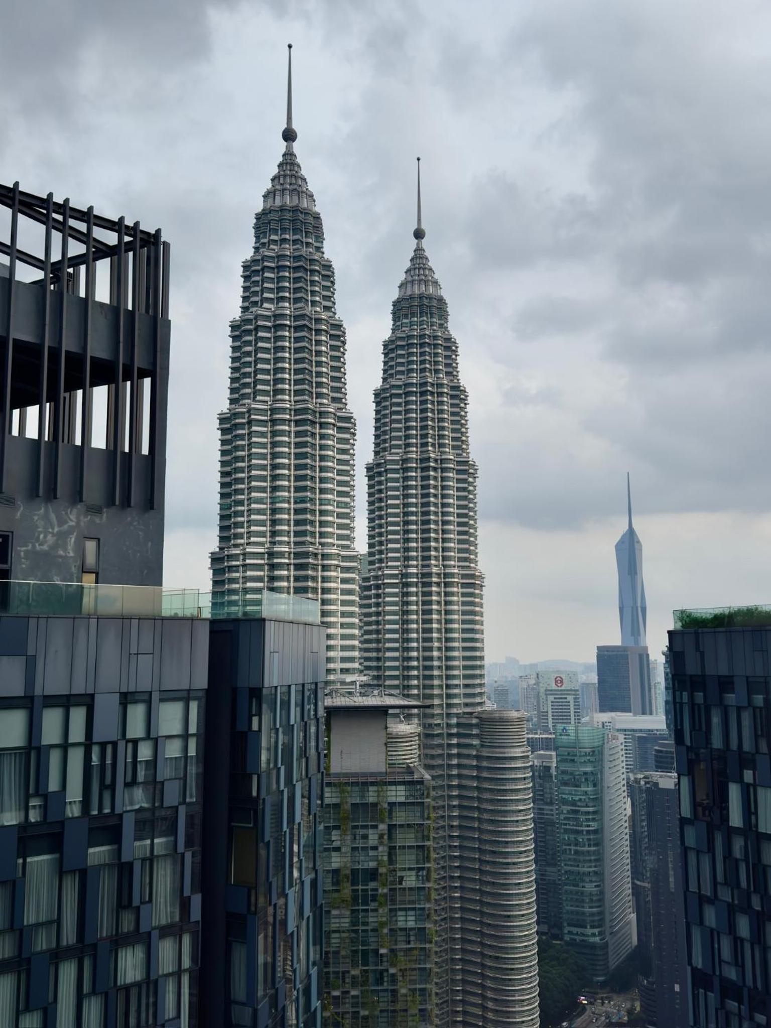 Star Residences 5 mins walk to KLCC City Centre KLCC view