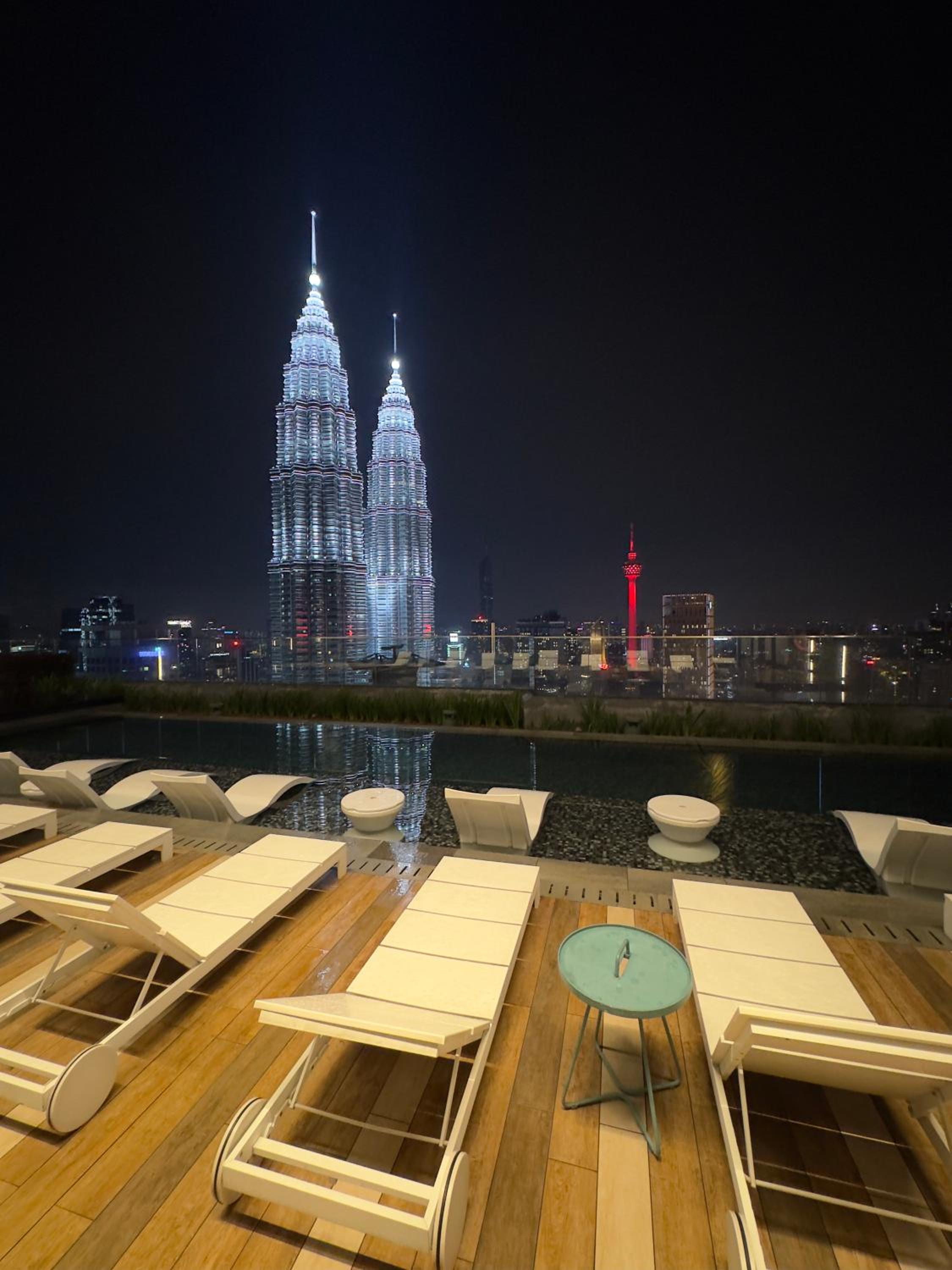 Star Residences 5 mins walk to KLCC City Centre KLCC view