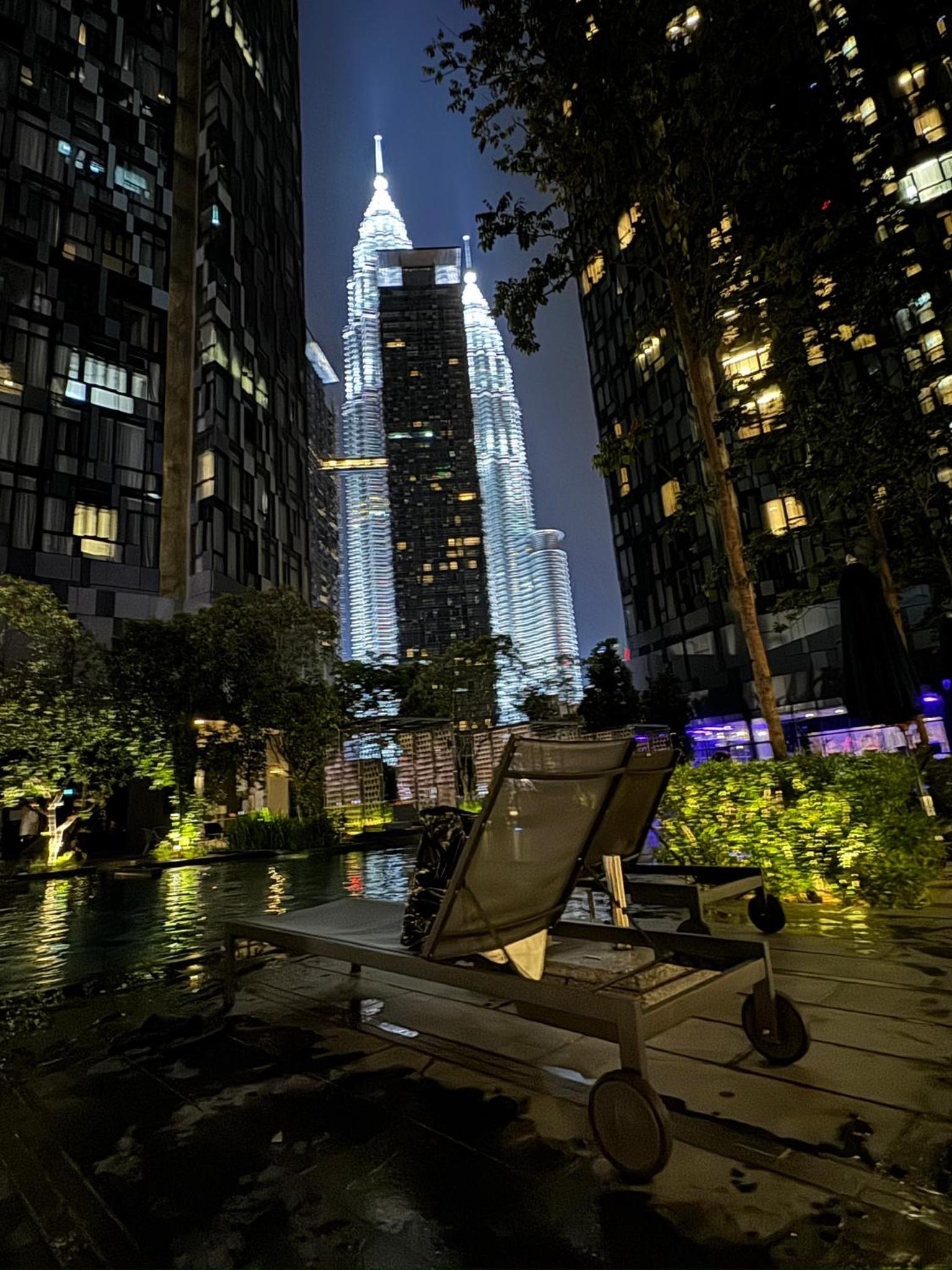 Star Residences 5 mins walk to KLCC City Centre KLCC view