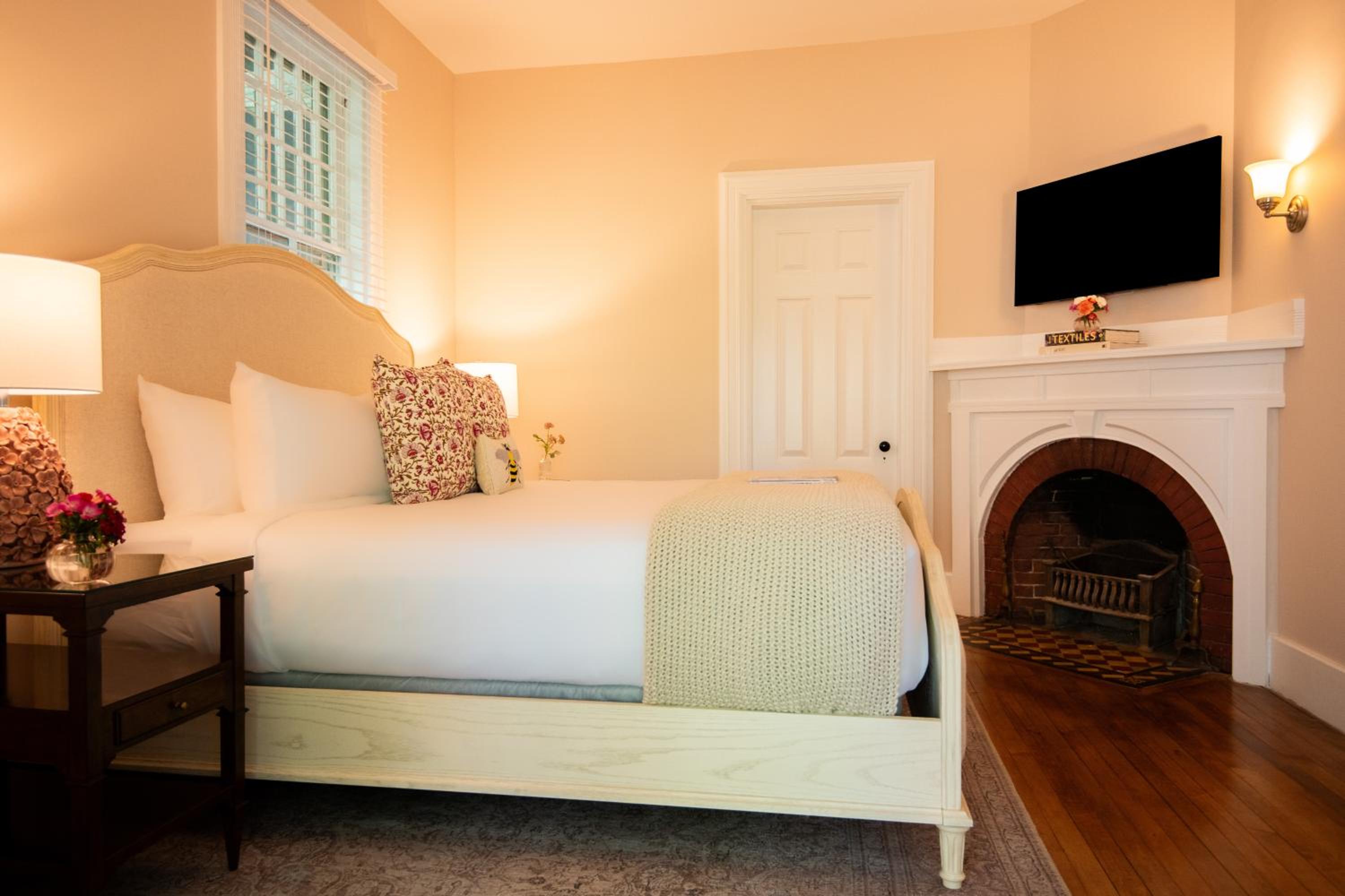 Cleftstone Inn