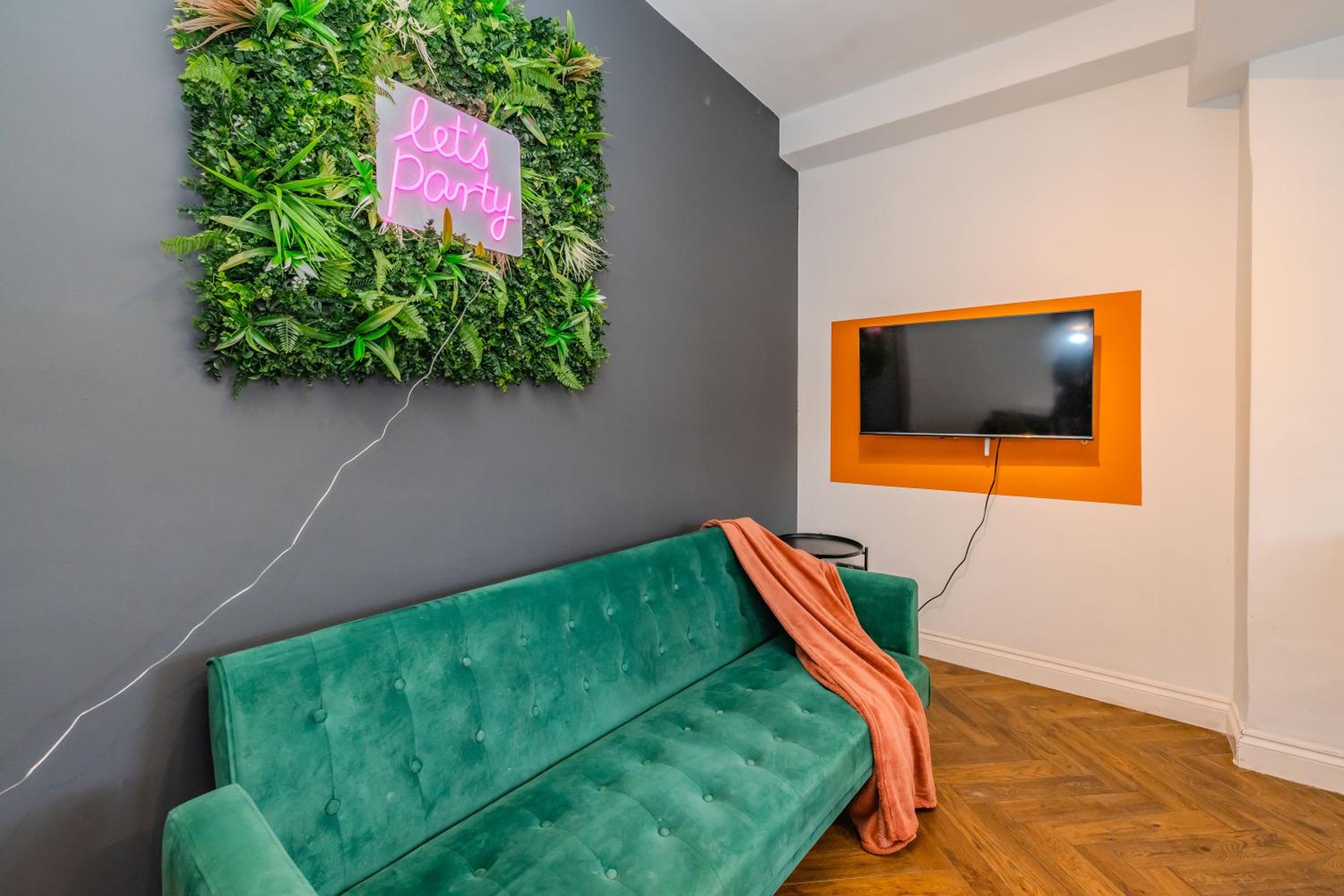 lounge