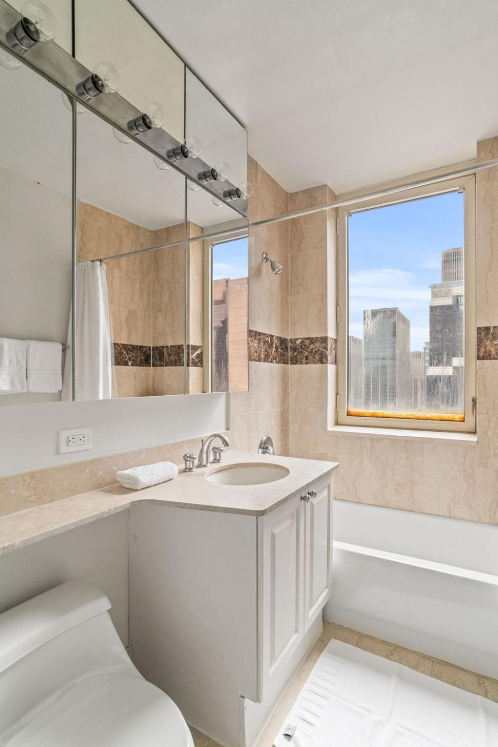 Elegant 2bed 2bath apt