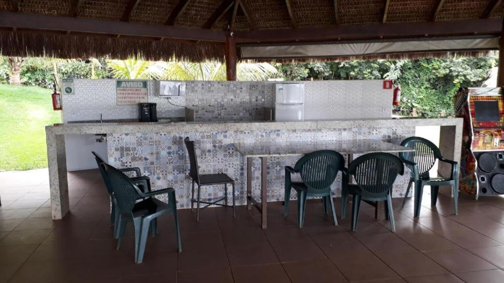 CONFORTAVEL APTO DE 1 QUARTO NO 4a ANDAR NO CONDOMINIO ALDEIA DO LAGO