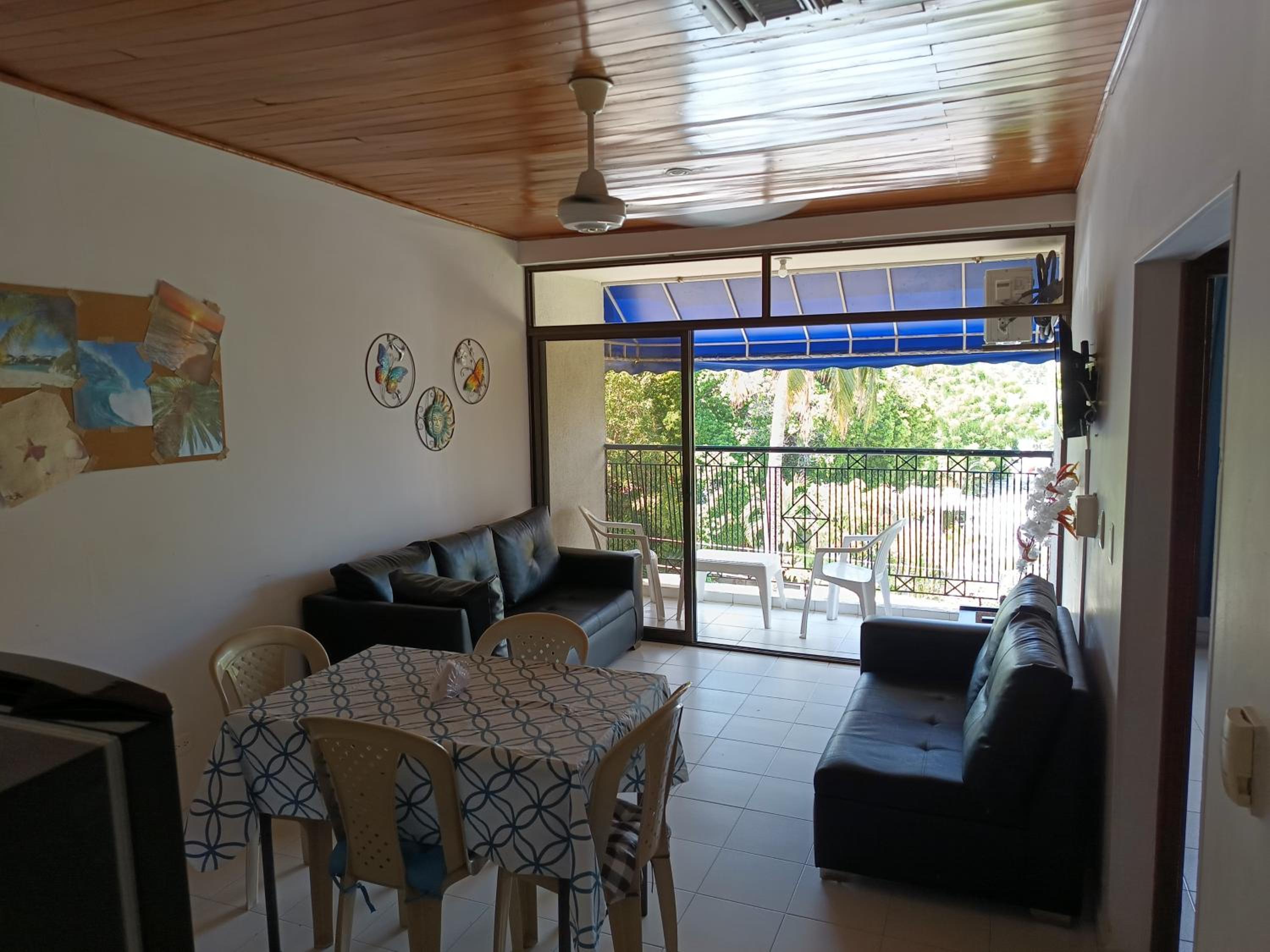 VILLA IRIS