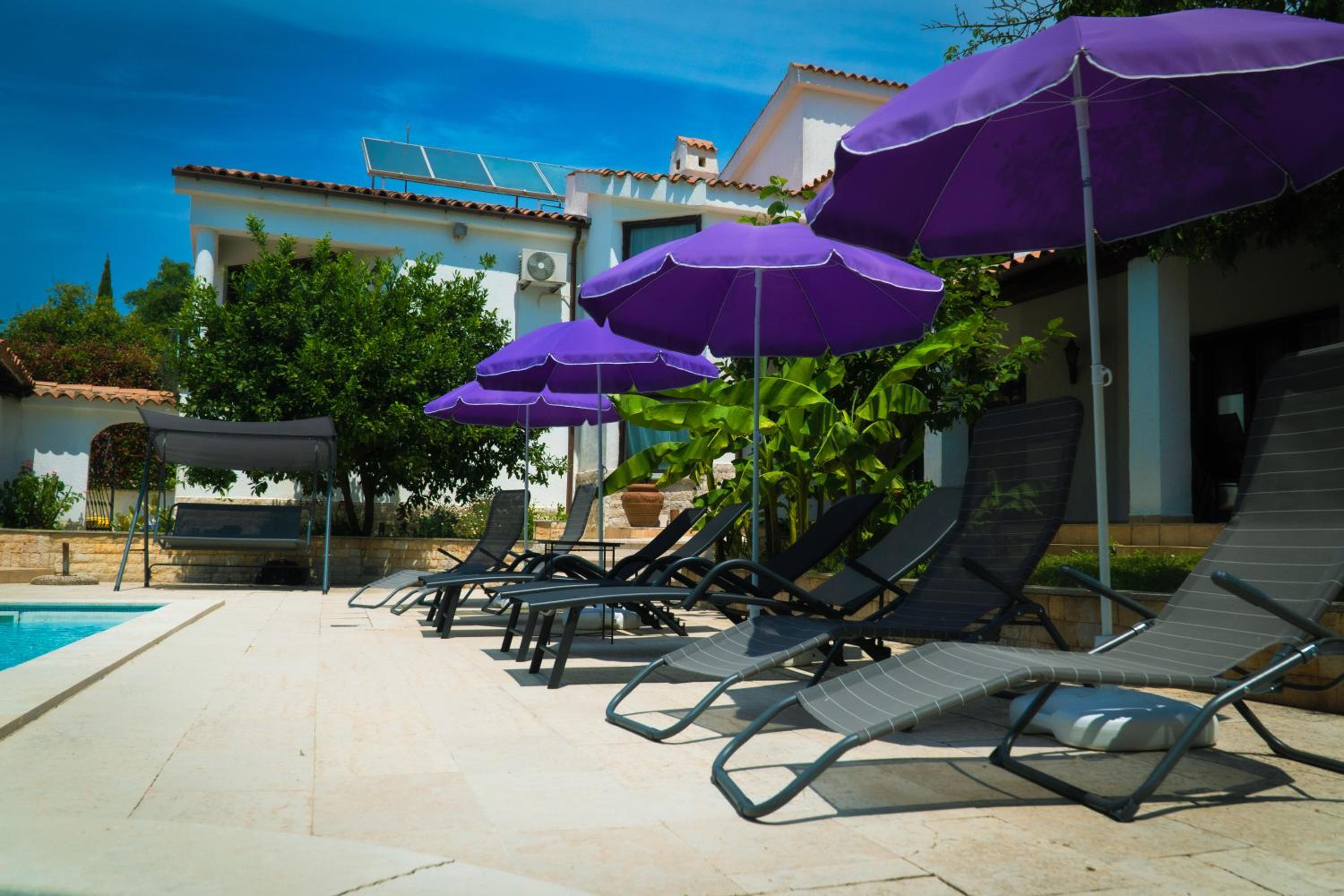 Villa Belvue - Big Pool & Private Parking - 500m Sea view 4