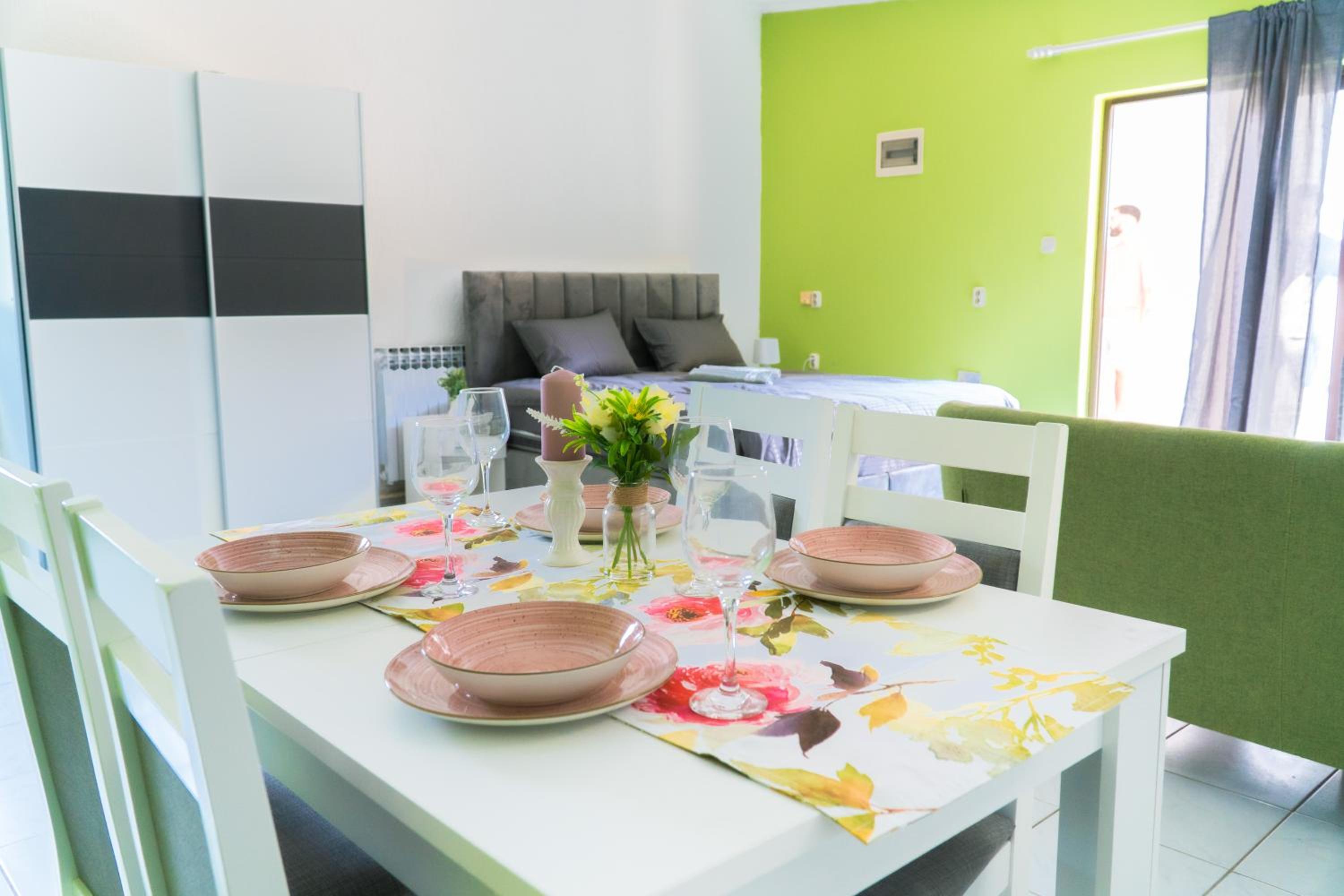 Photo 28