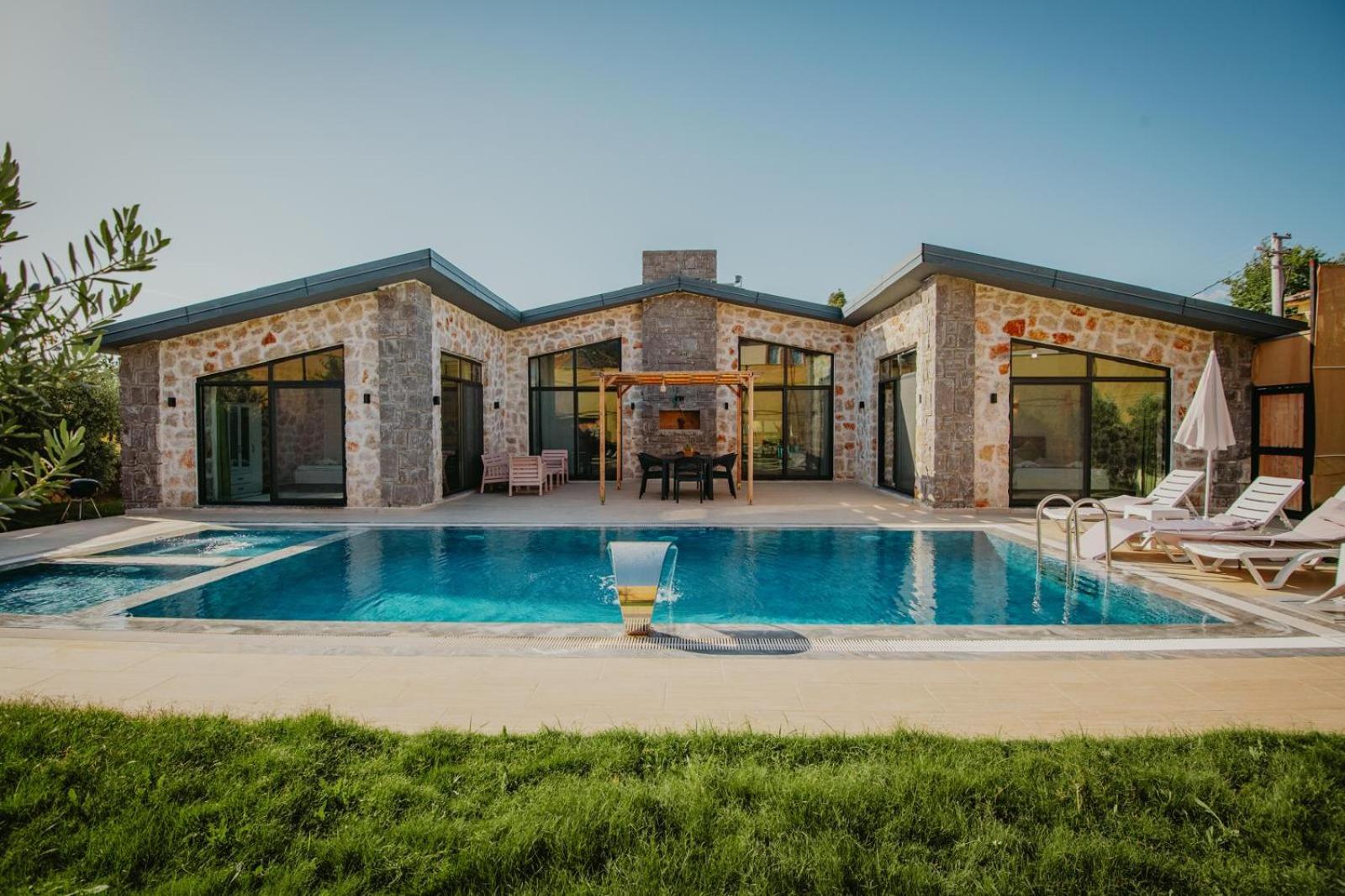 Villa SamataGold