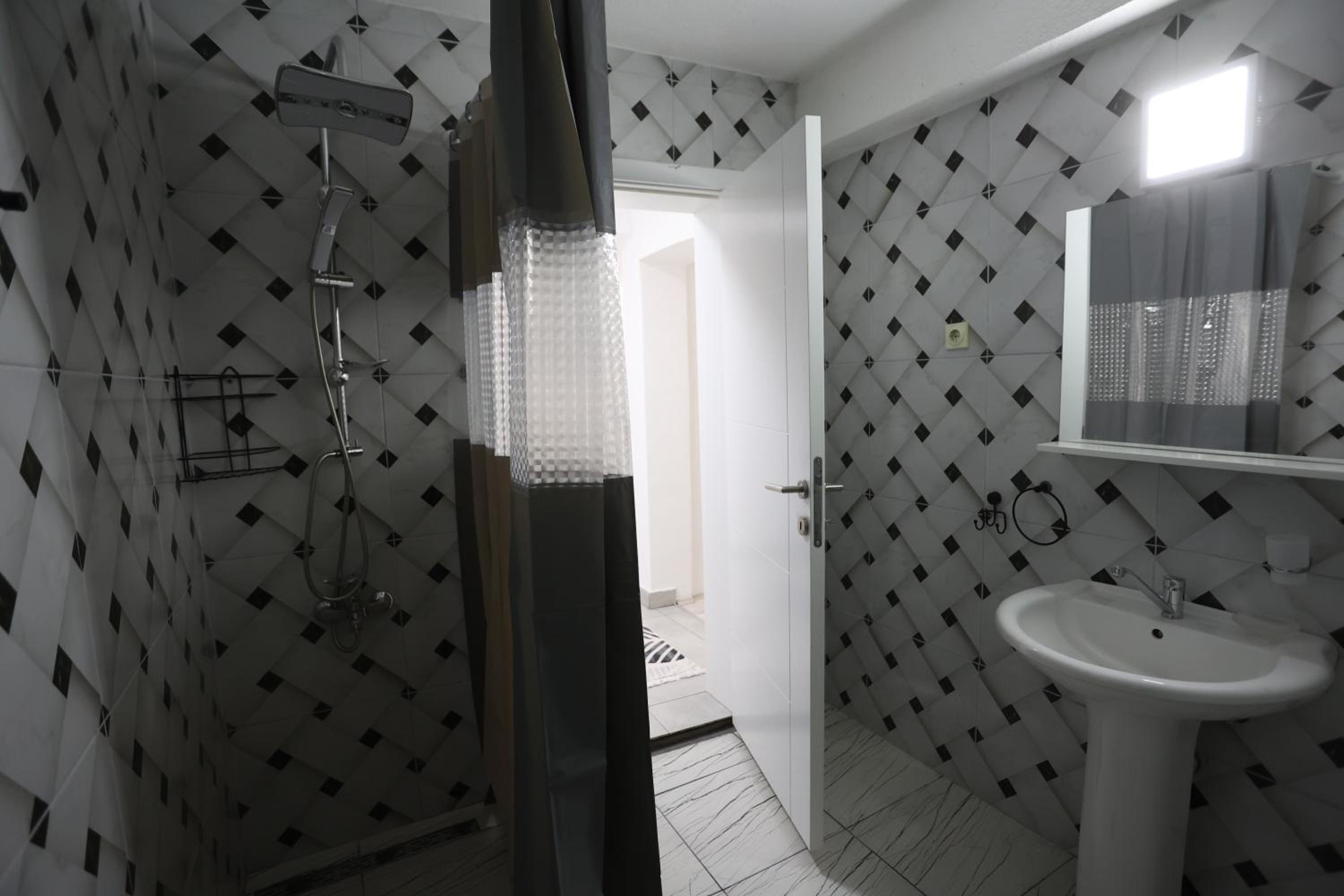 Alek Apartman, photo 11