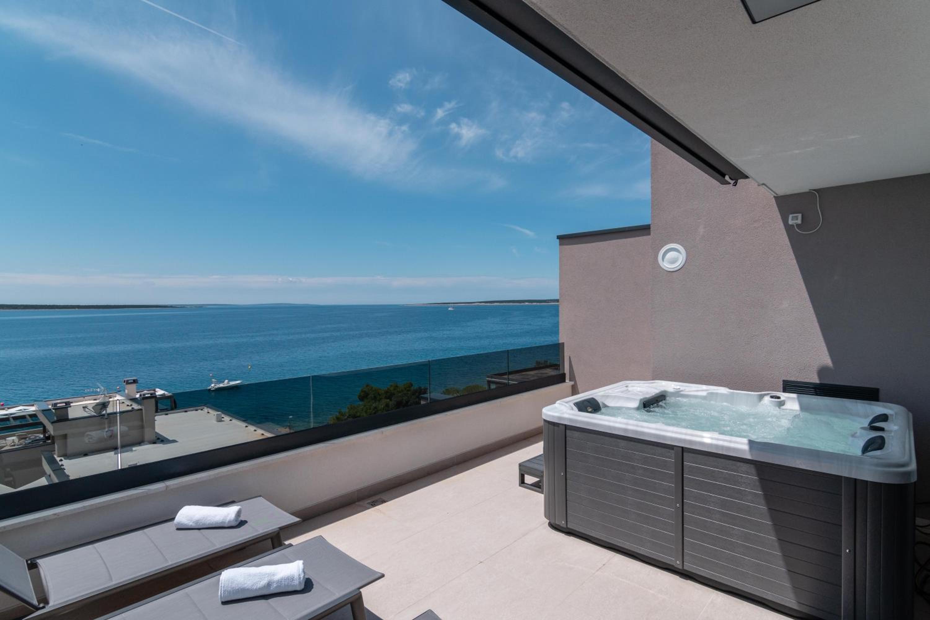 Luxury Mandre