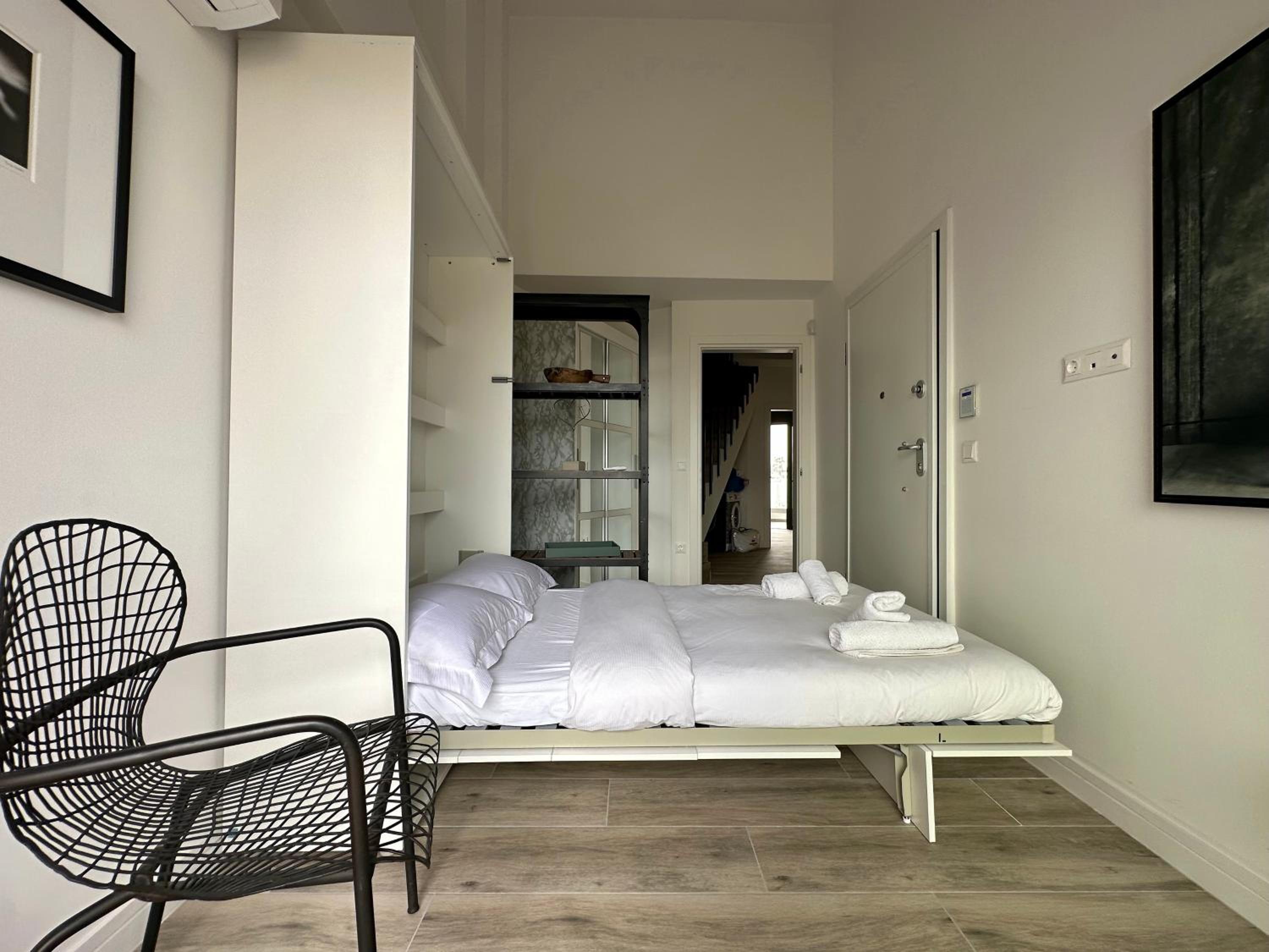 Sky Suite Apartments - Cloud9 in the City