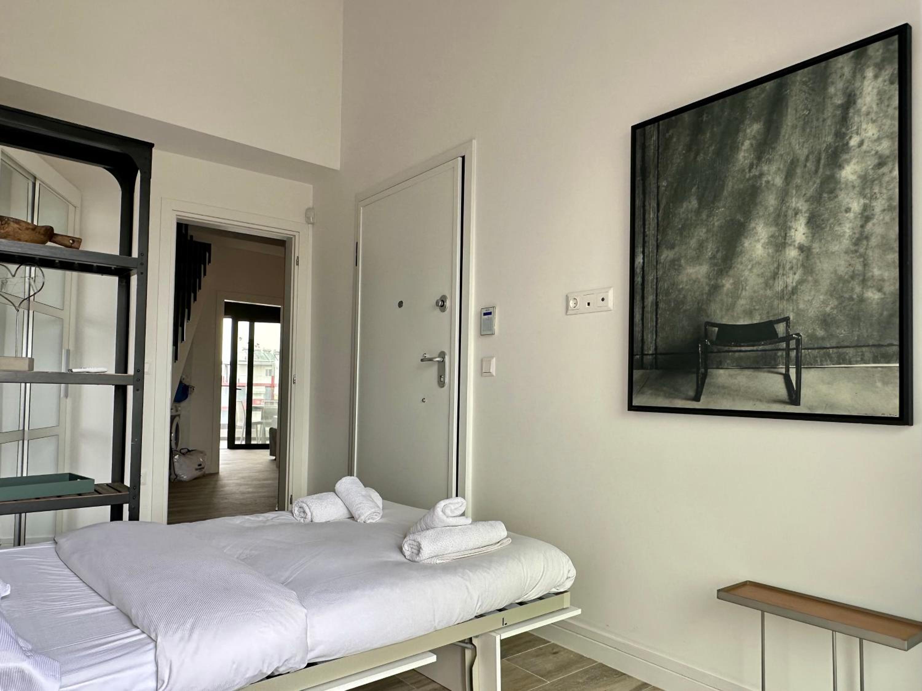 Sky Suite Apartments - Cloud9 in the City
