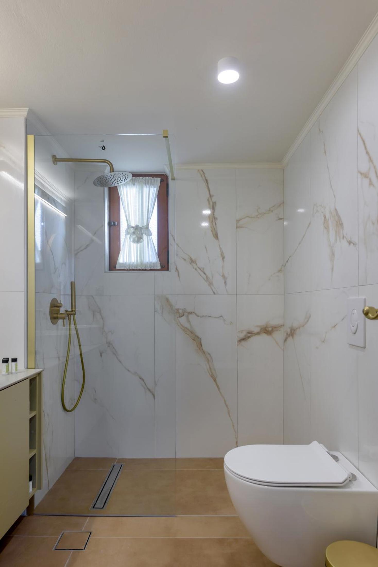 Villa Araucaria private pool Jacuzzi Seaview