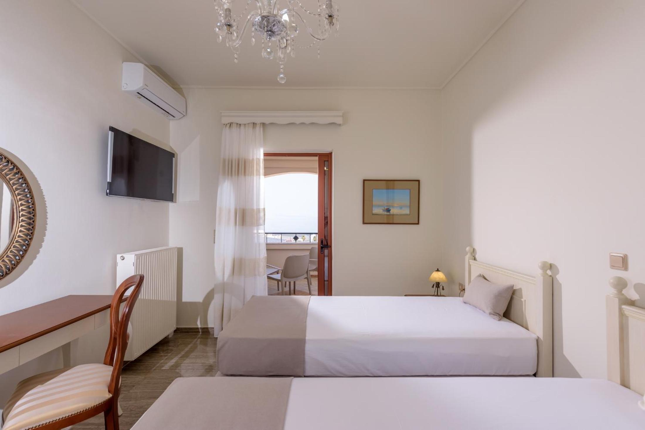 Villa Araucaria private pool Jacuzzi Seaview