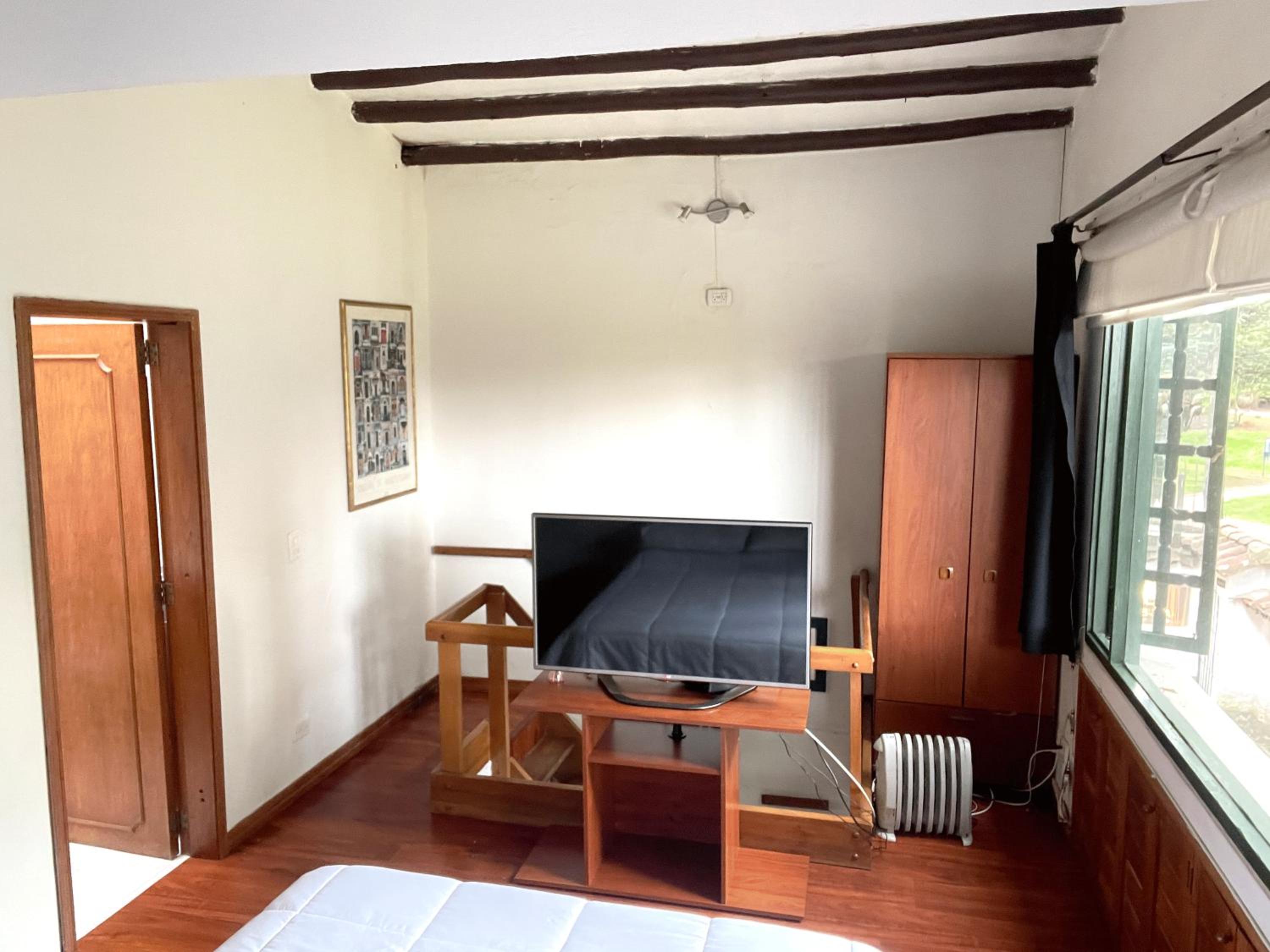 Cozy little 1-bedroom condo for travellers